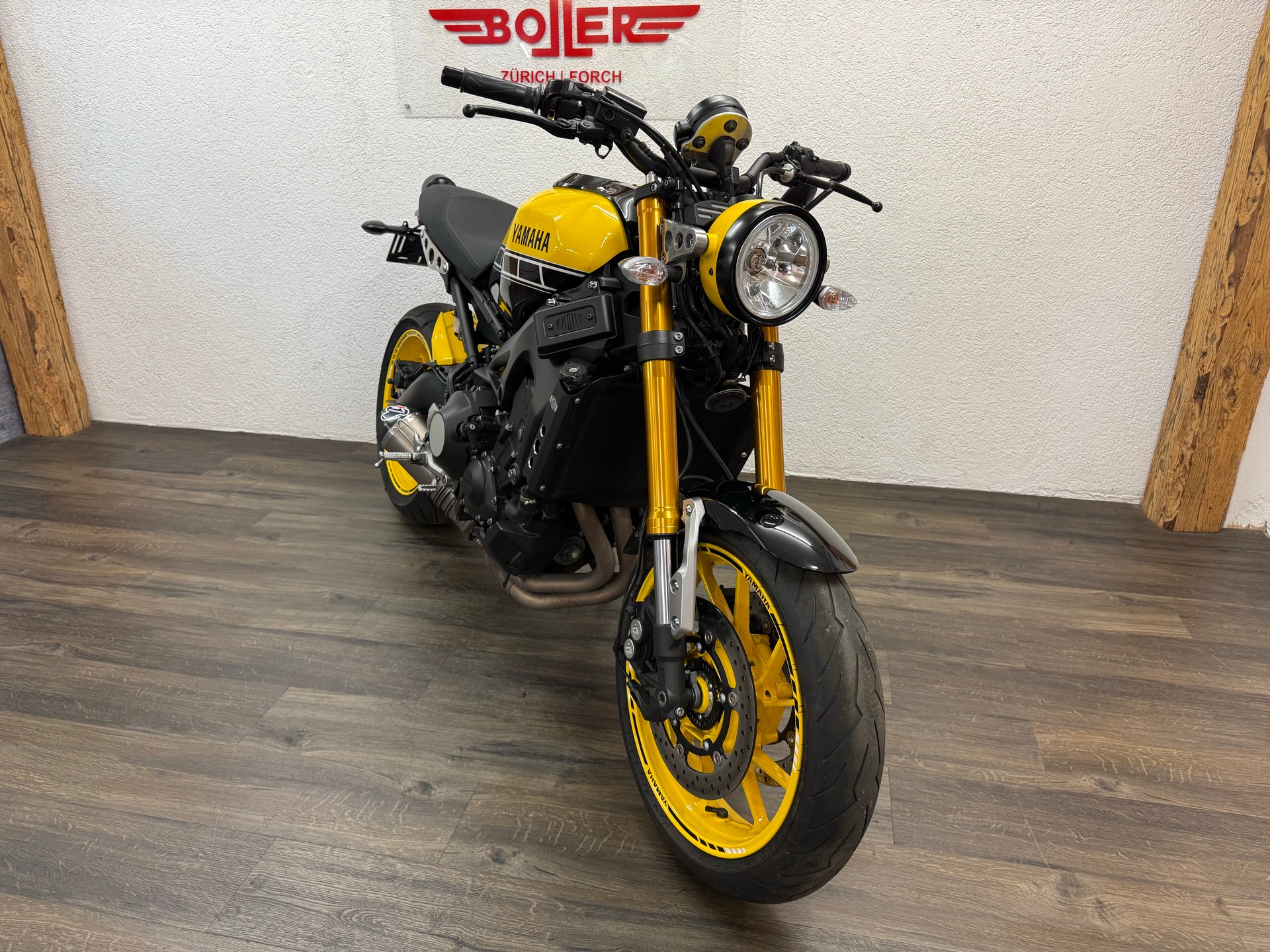 YAMAHA XSR 900 60 Anniversary-image-2