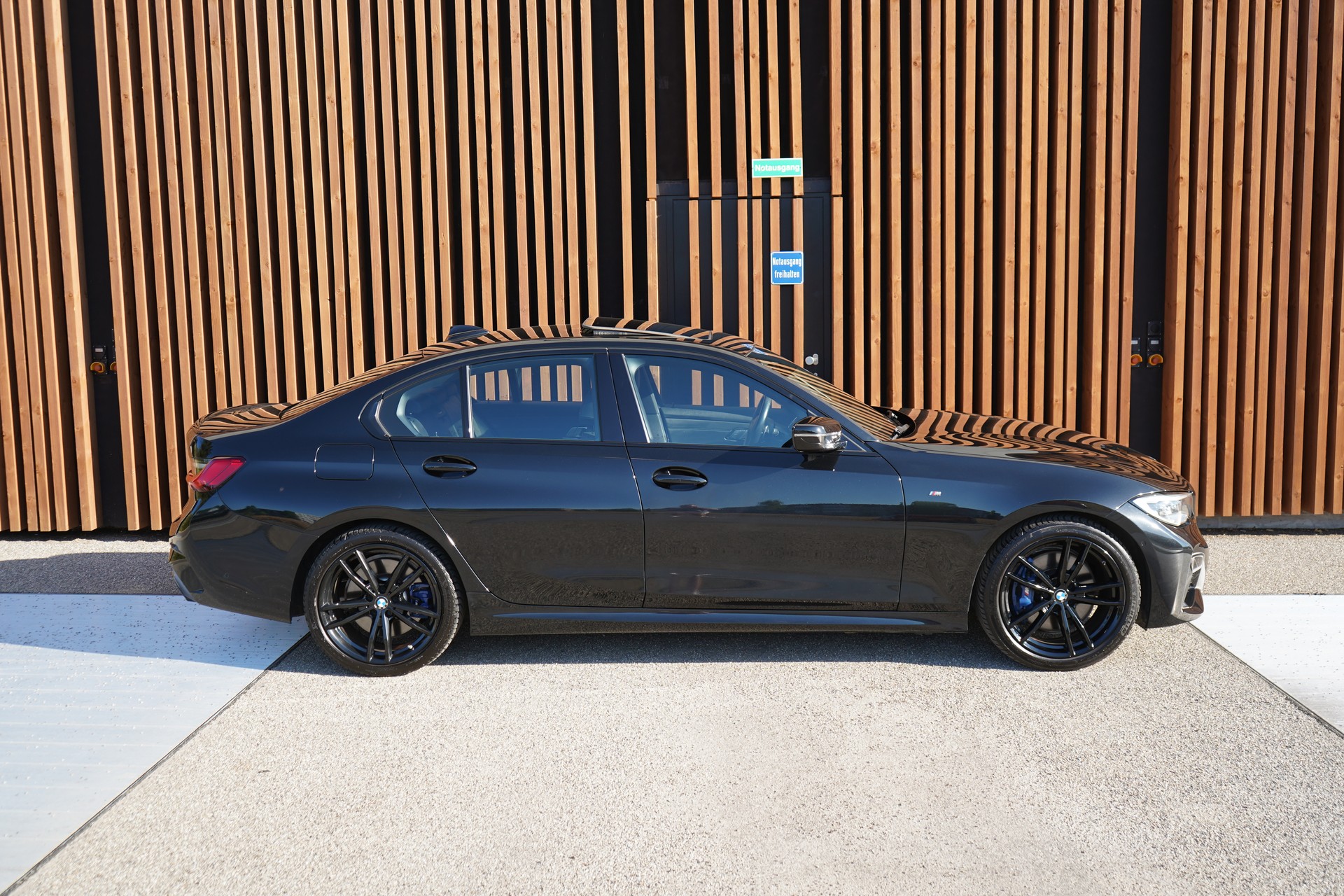 BMW M340d xDRIVE 48V STEPTRONIC M SPORT BLACK l 340 PS-image-4