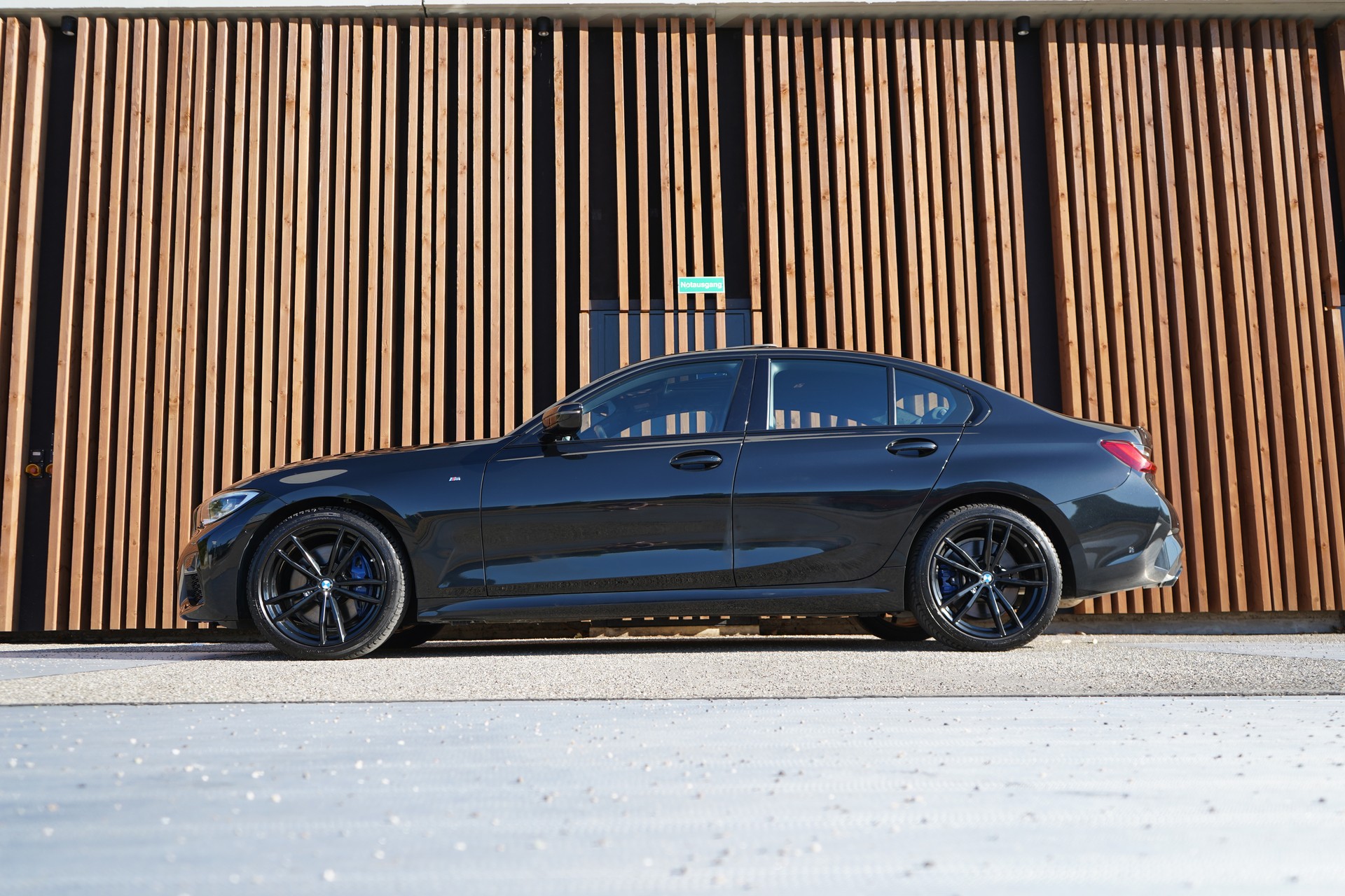 BMW M340d xDRIVE 48V STEPTRONIC M SPORT BLACK l 340 PS-showroom-element-1