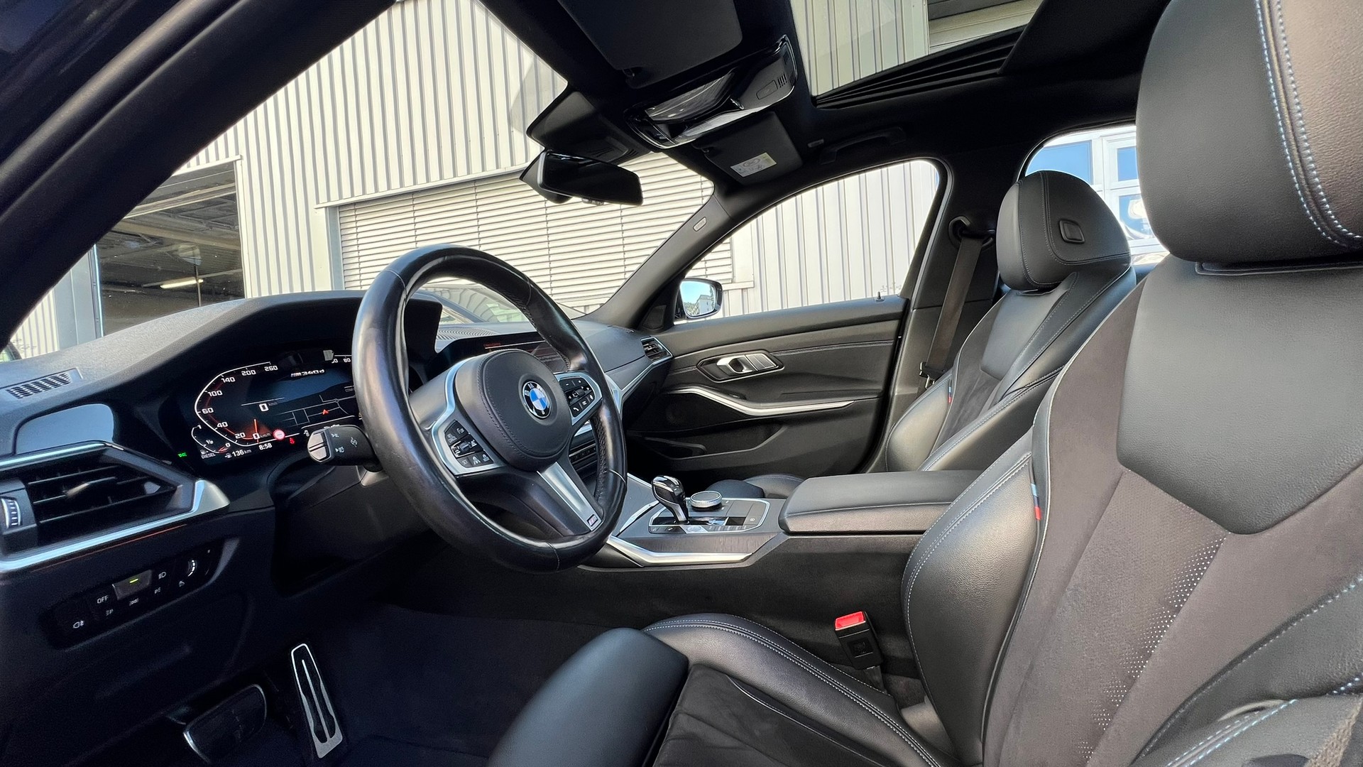 BMW M340d xDRIVE 48V STEPTRONIC M SPORT BLACK l 340 PS-image-23