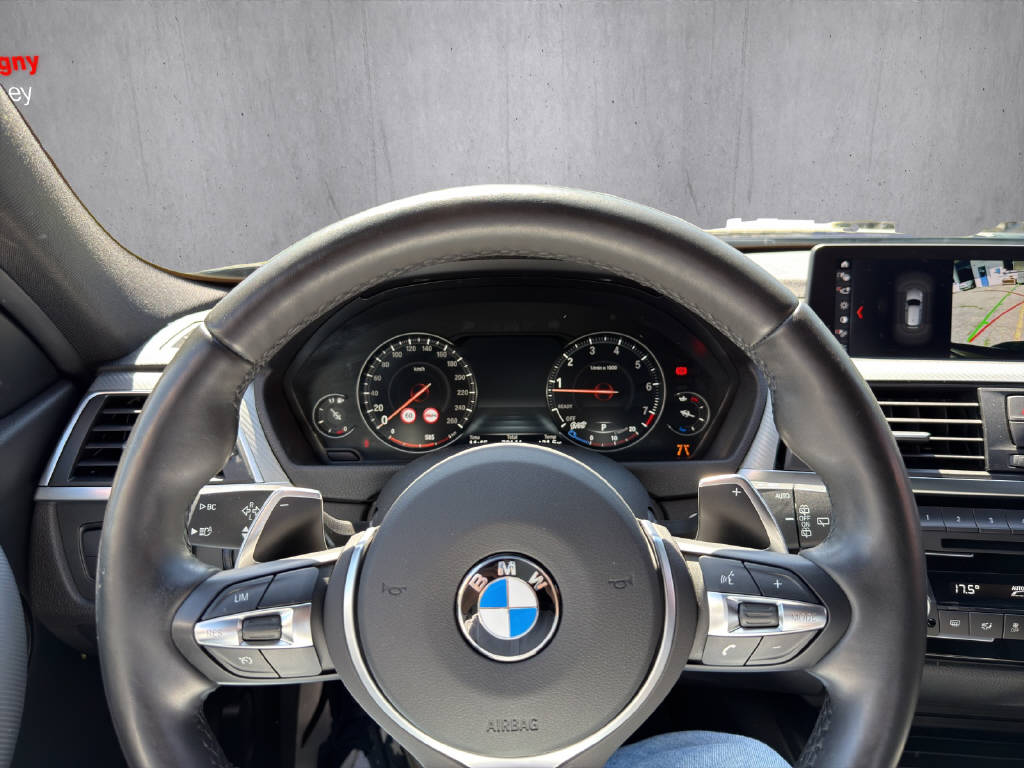 BMW 320i Essential Ed. xDrive SAG Tourin-image-12