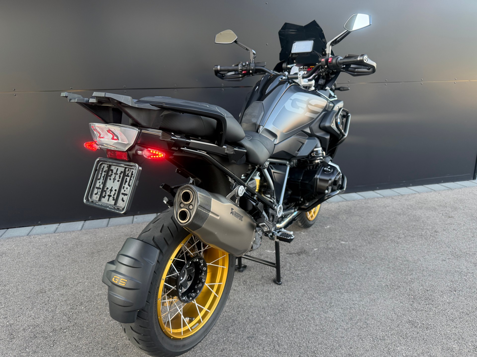 BMW BMW R 1250 GS-image-3
