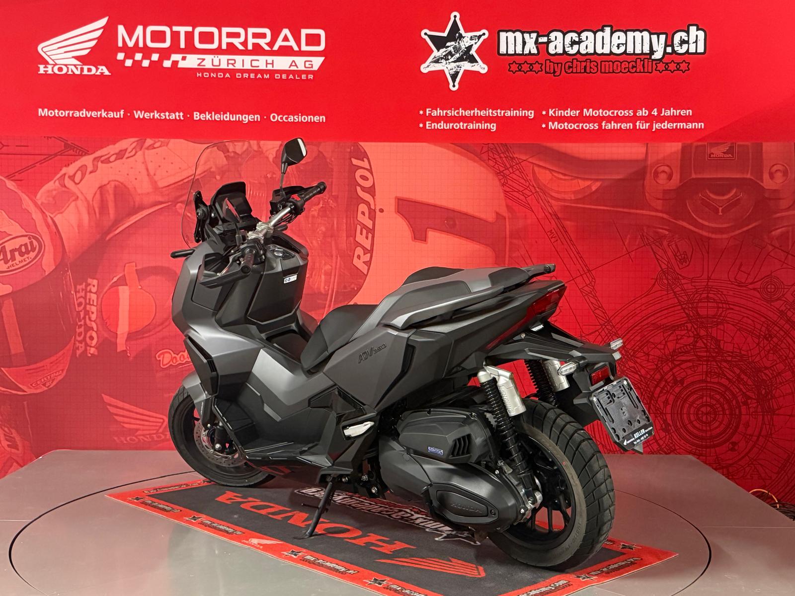 HONDA **Honda ADV 350**Grau**Occasionsfahrzeug**-image-4