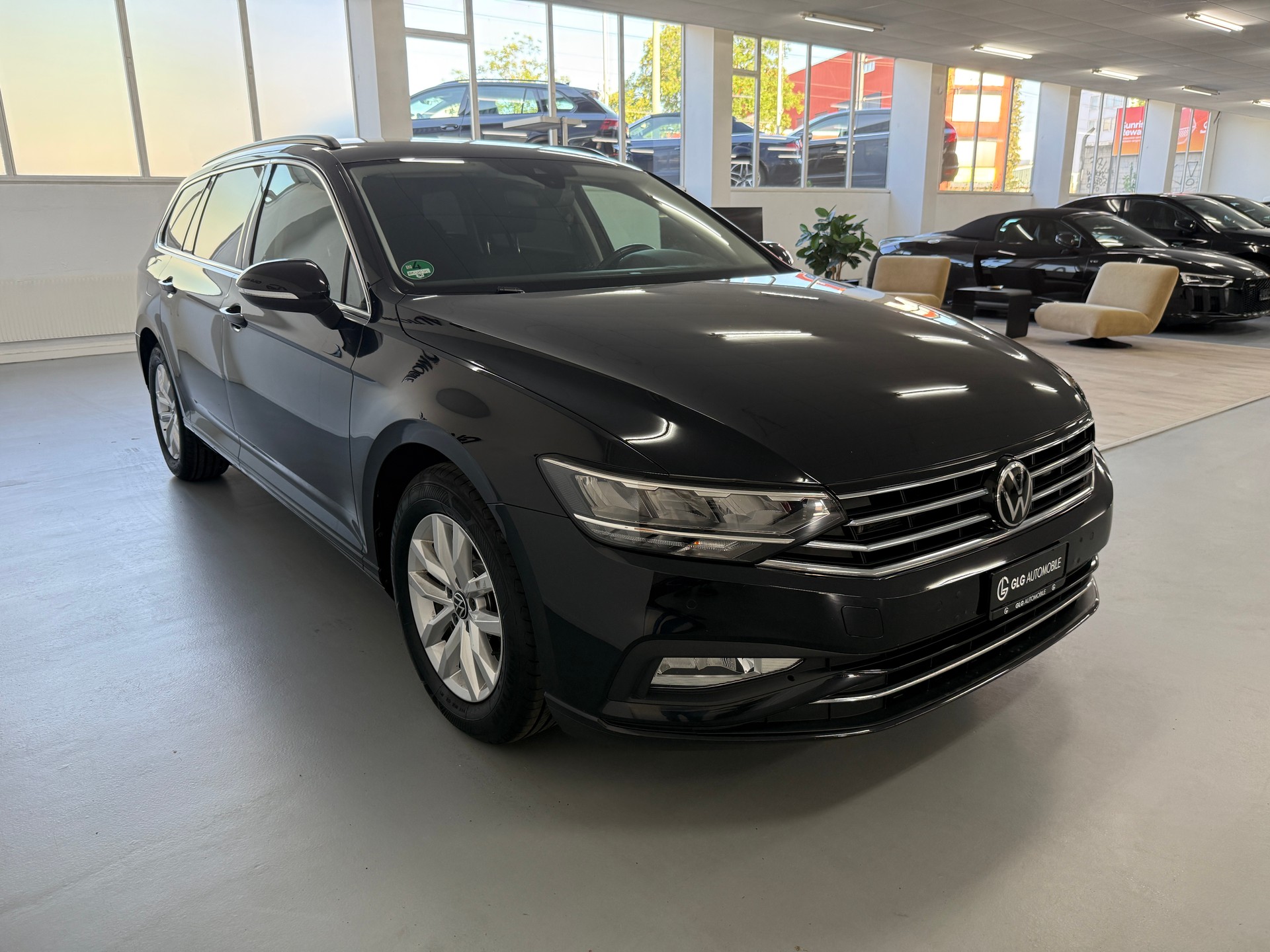 VW Passat 2.0 TDI BMT Business DSG-showroom-element-2