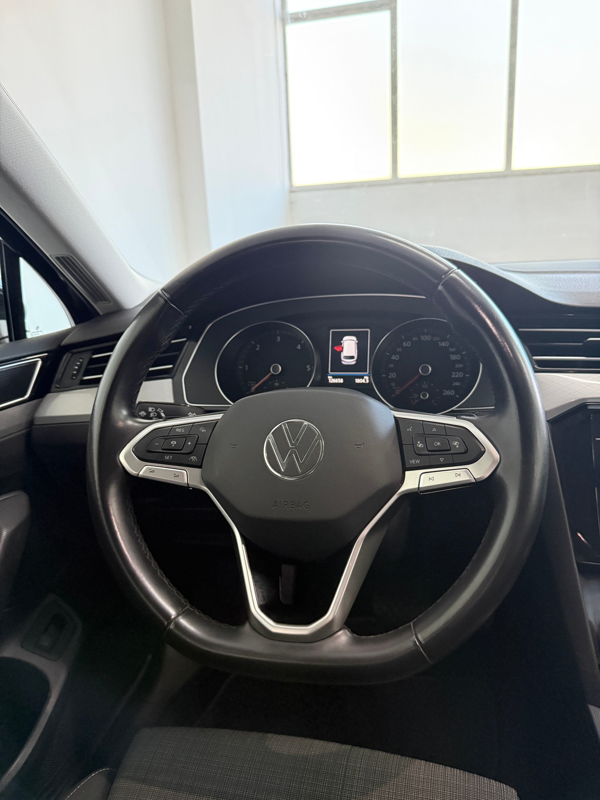 VW Passat 2.0 TDI BMT Business DSG-image-9