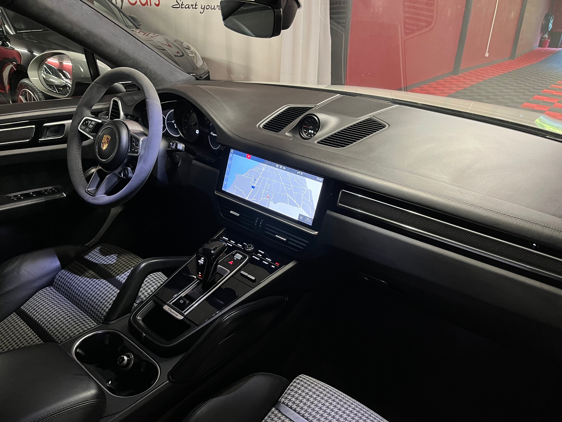 PORSCHE Cayenne S Coupé-image-13