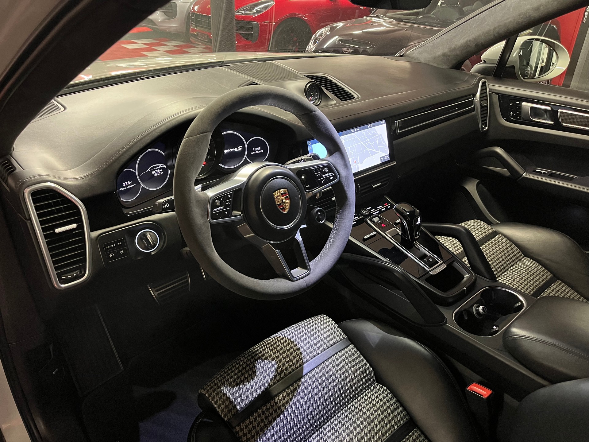 PORSCHE Cayenne S Coupé-image-11