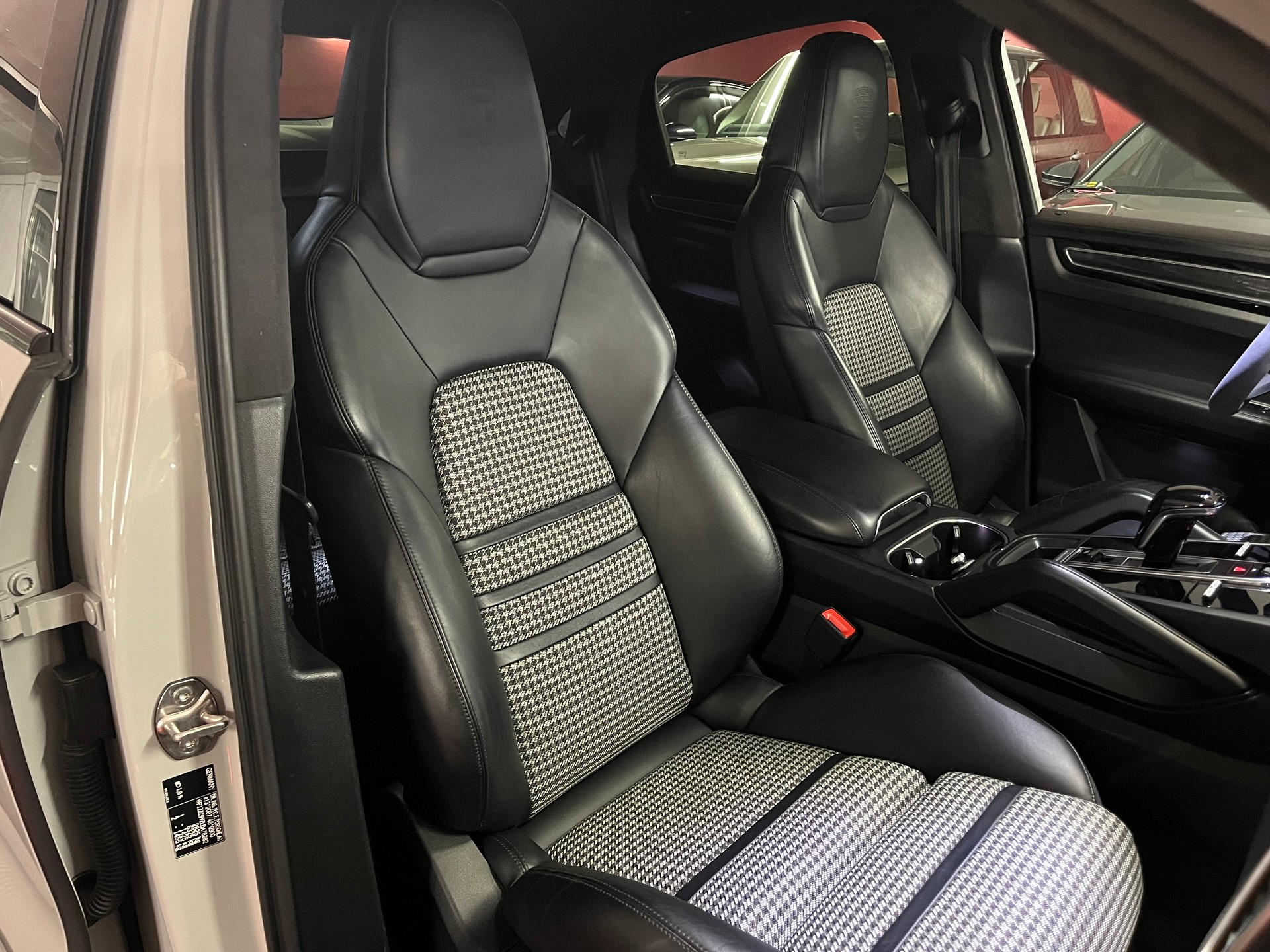 PORSCHE Cayenne S Coupé-image-15