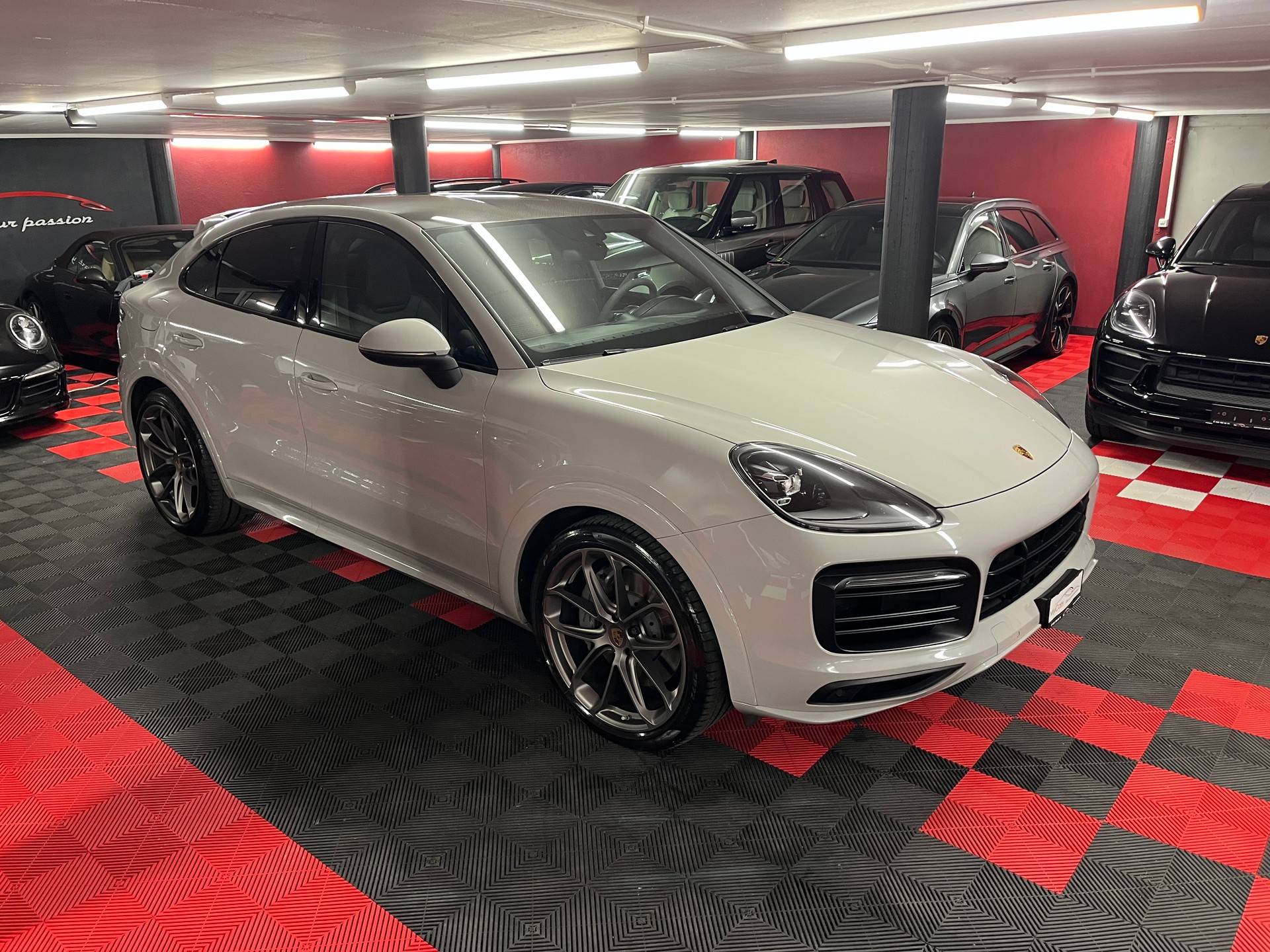 PORSCHE Cayenne S Coupé-image-4