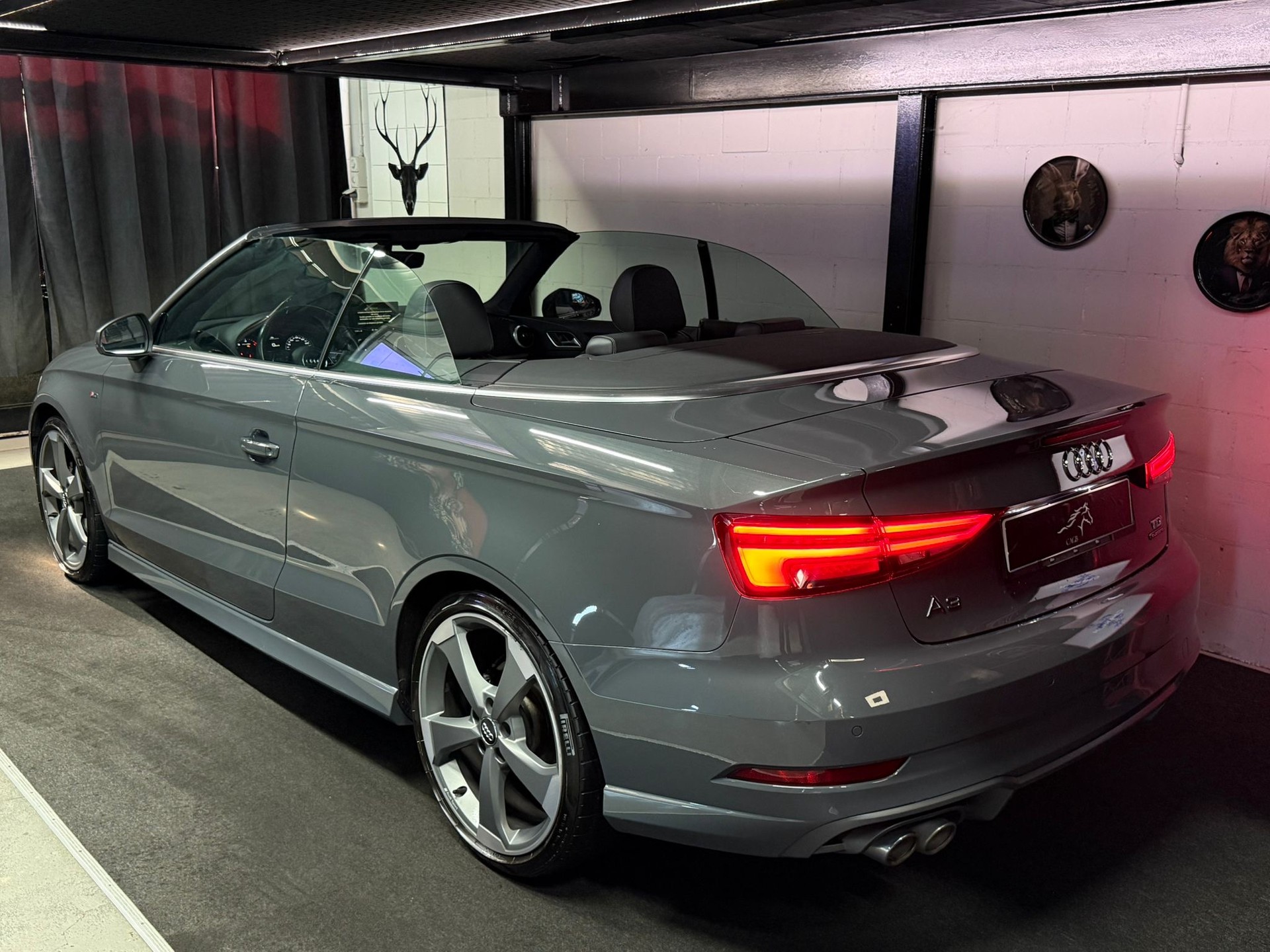 AUDI A3 Cabriolet 2.0 TDI S-Line quattro S-tronic / NanoGrau / Leder / 19’’ Zoll / Wunderschöne Konfiguration-showroom-element-1