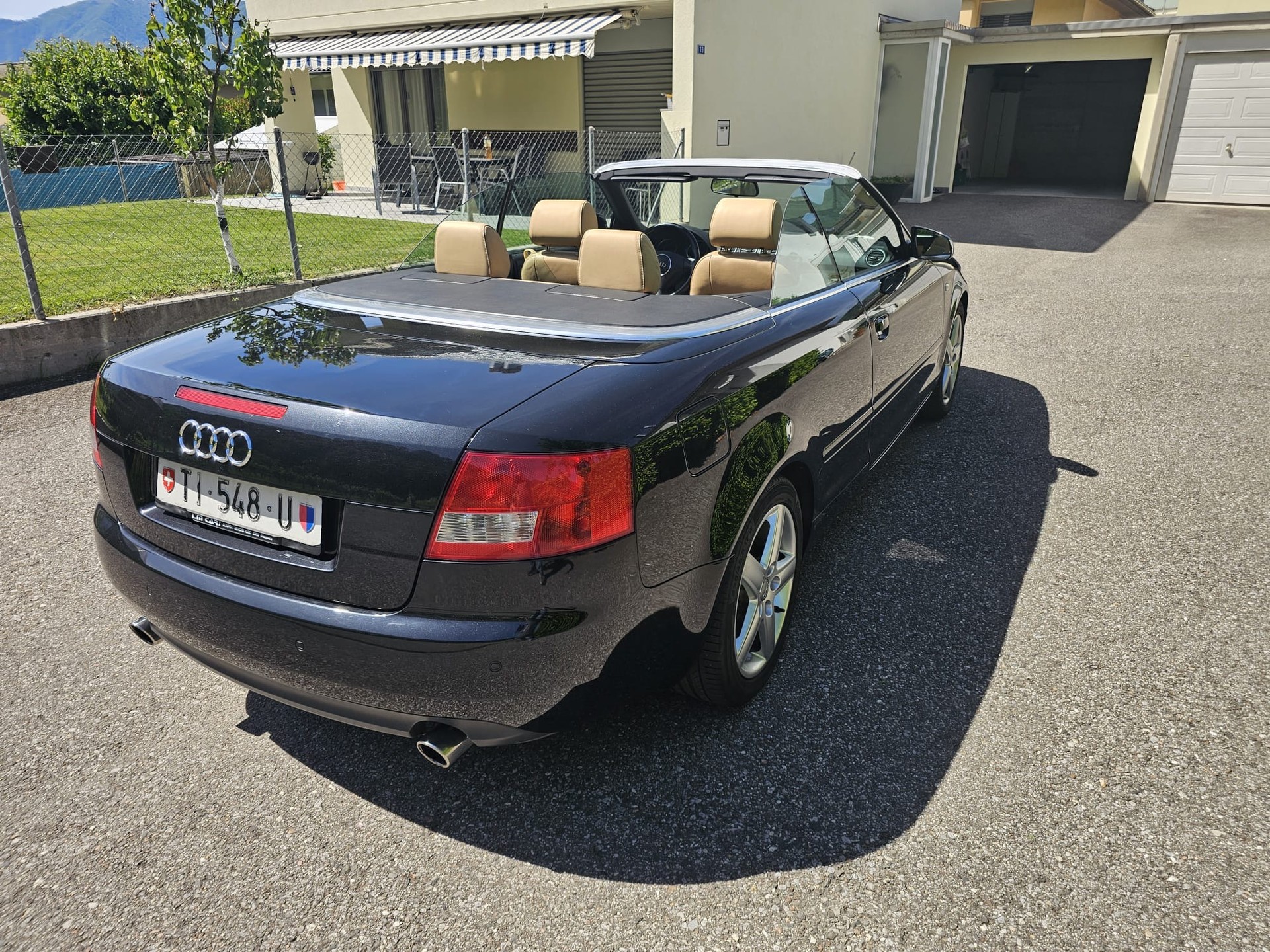 AUDI A4 Cabriolet 2.4 V6-image-6