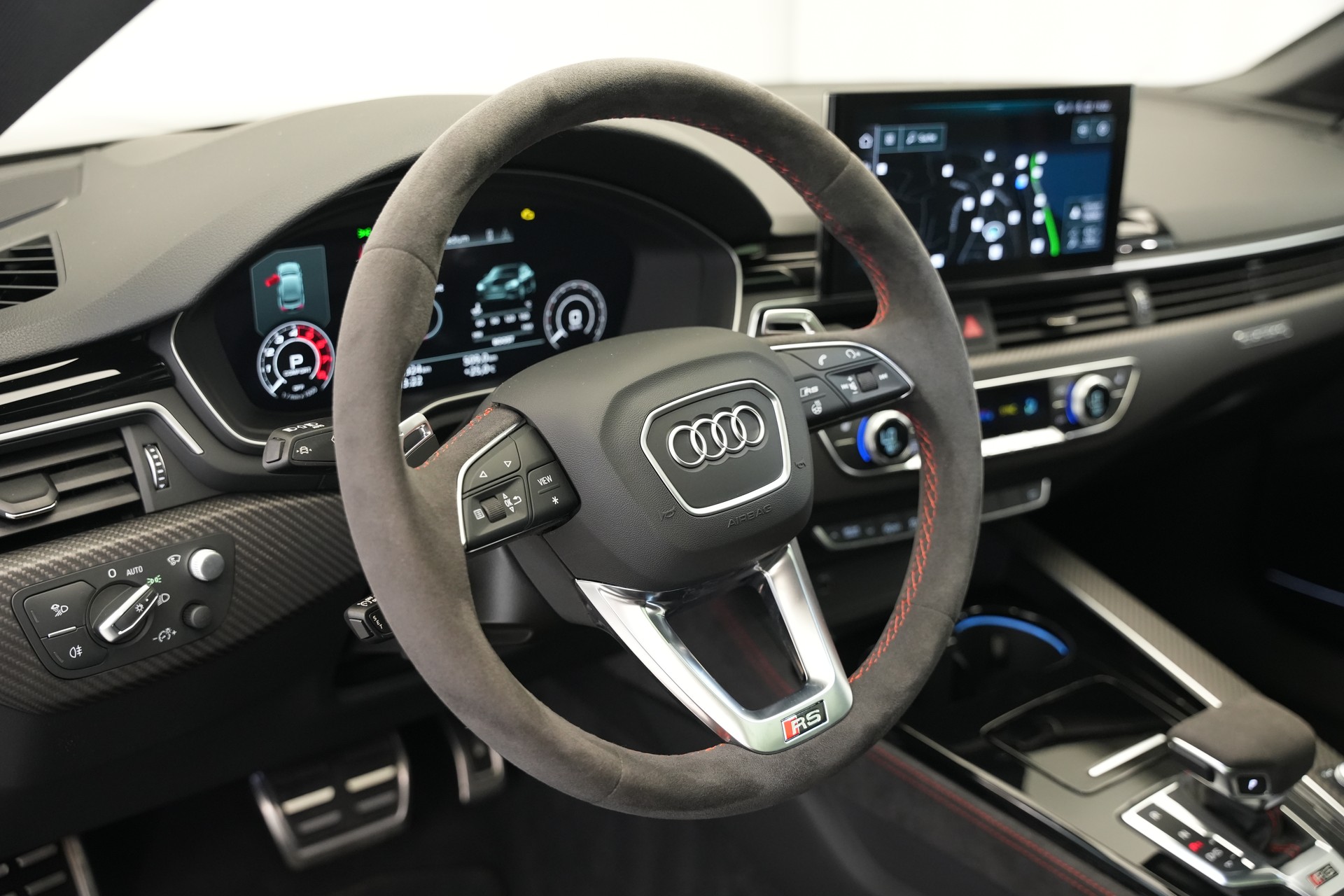 AUDI RS5 Sportback 2.9 TFSI Competition quattro tiptronic *Carbon* *DRC* *HuD* *B&O*-image-19