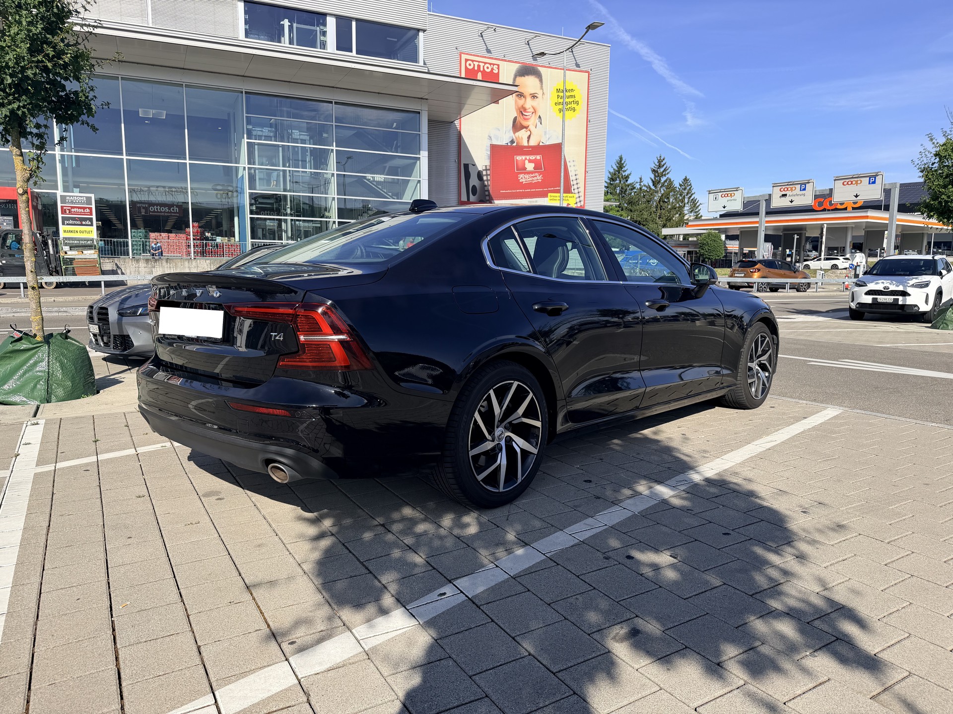 VOLVO 2.0 T4 Inscription-image-4
