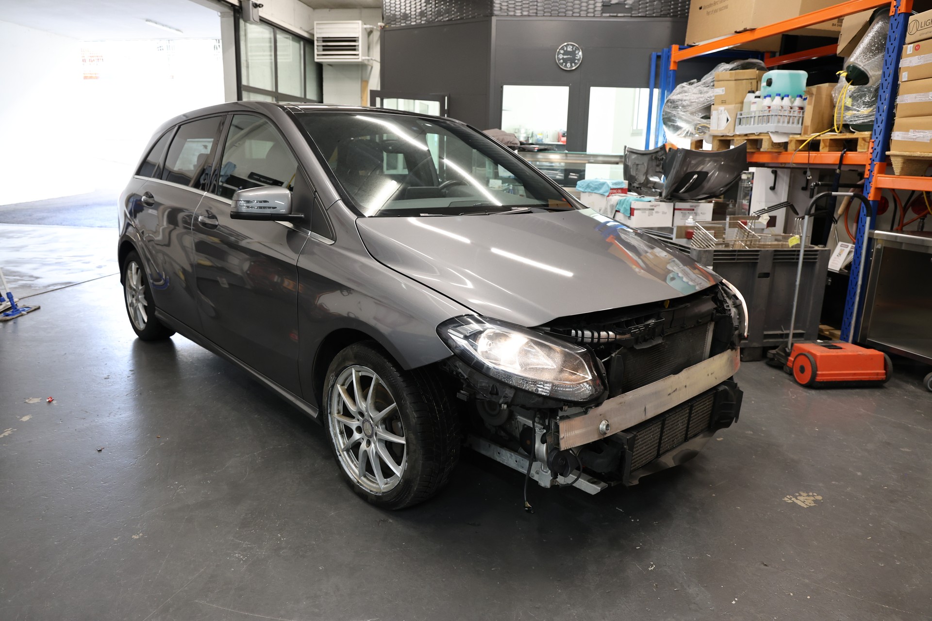 MERCEDES-BENZ B 200 CDI AMG Line 4Matic 7G-DCT-image-7
