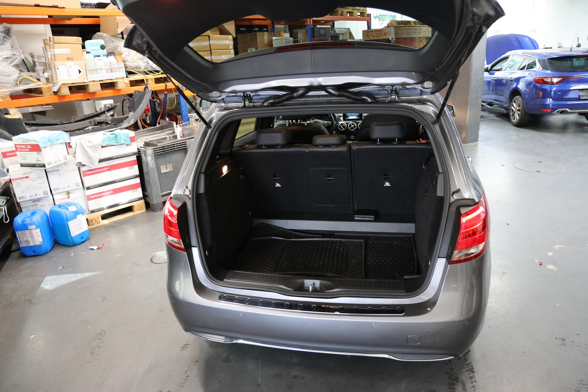 MERCEDES-BENZ B 200 CDI AMG Line 4Matic 7G-DCT-image-11