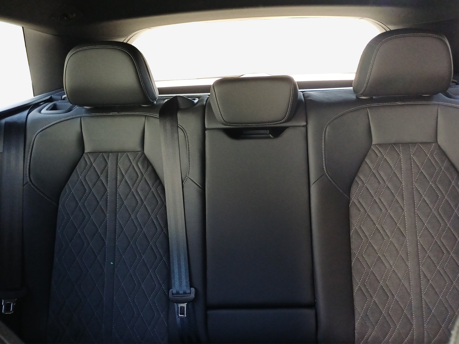 AUDI Q6 e-tron quattro-image-12