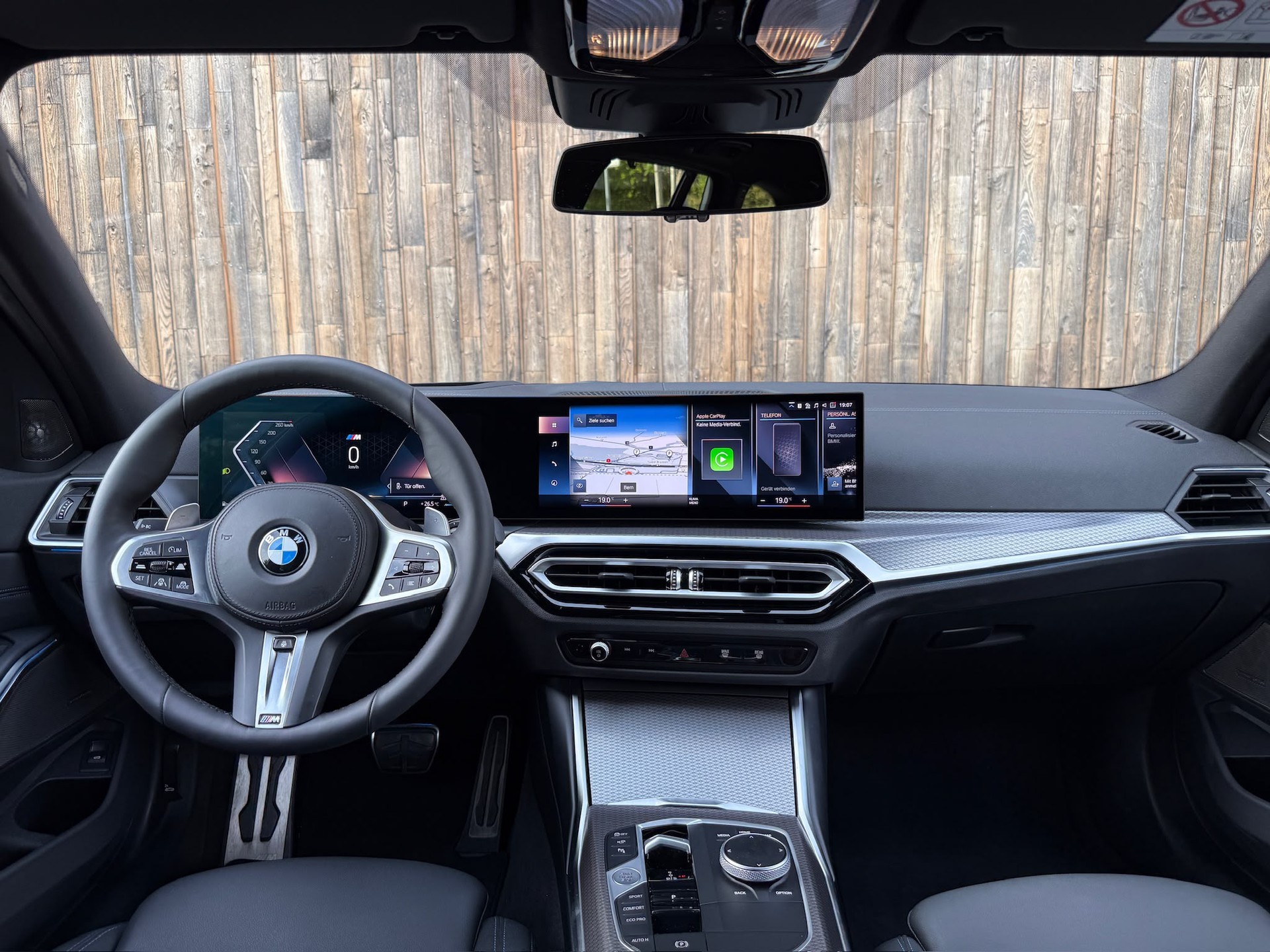 BMW 320d xDrive 48V Touring Steptronic M Sport-image-9