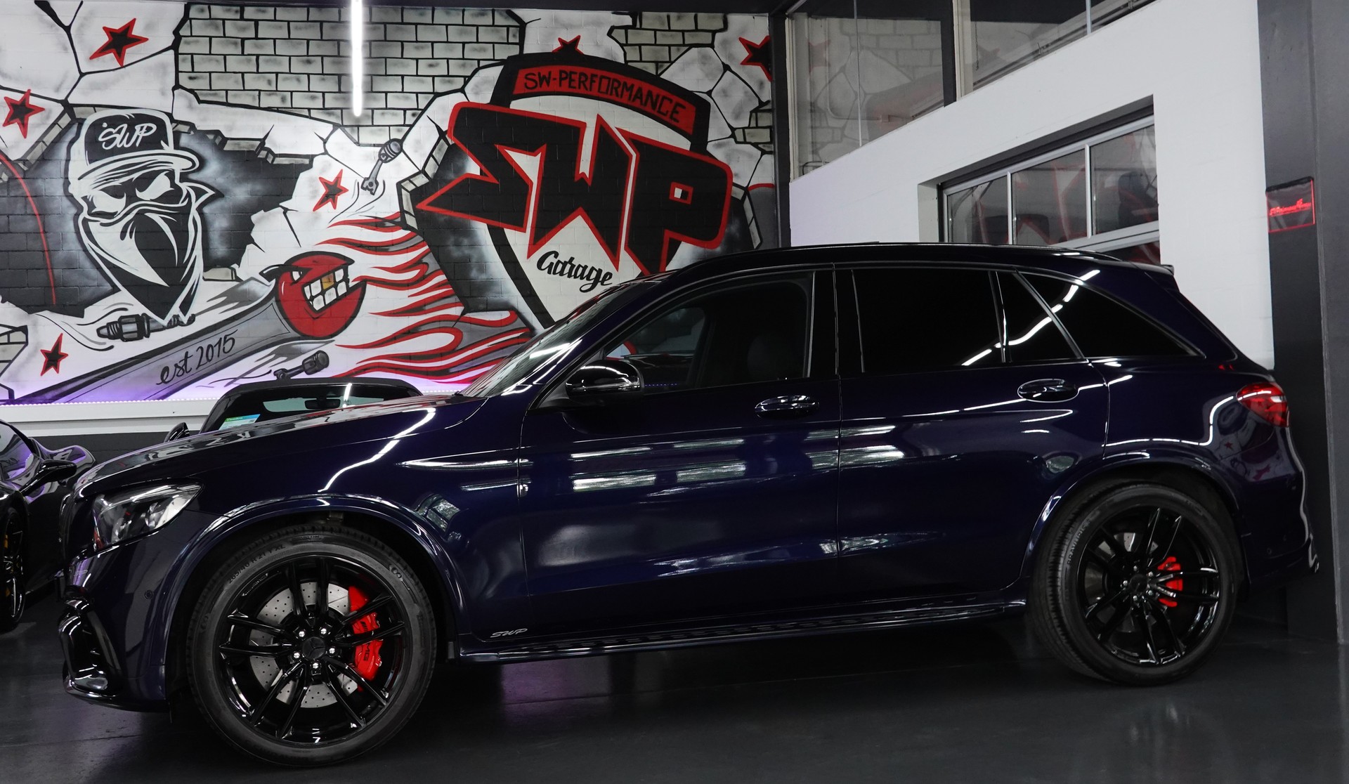 MERCEDES-BENZ GLC 63 S AMG 4Matic+ 9G-TRONIC CH-FZ FULL ON TOP BLAU MET.-showroom-element-1
