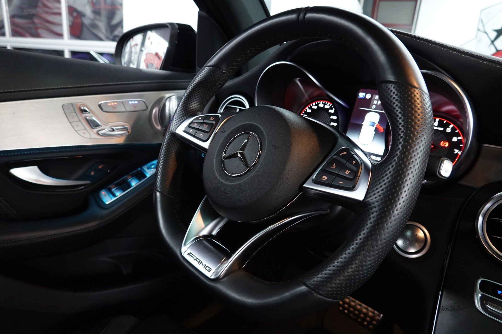 MERCEDES-BENZ GLC 63 S AMG 4Matic+ 9G-TRONIC CH-FZ FULL ON TOP BLAU MET.-image-45