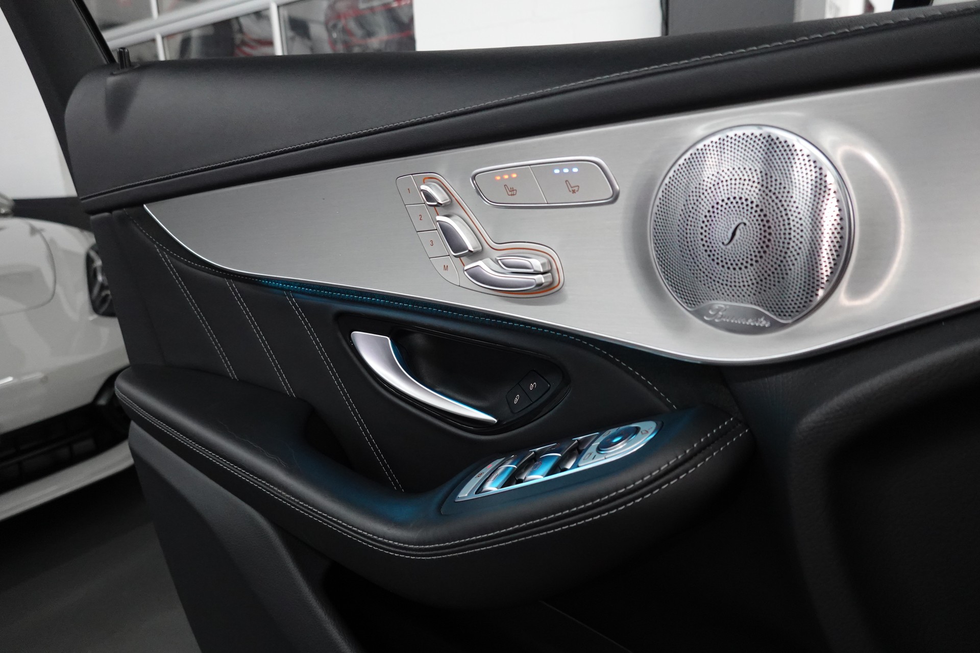 MERCEDES-BENZ GLC 63 S AMG 4Matic+ 9G-TRONIC CH-FZ FULL ON TOP BLAU MET.-image-31