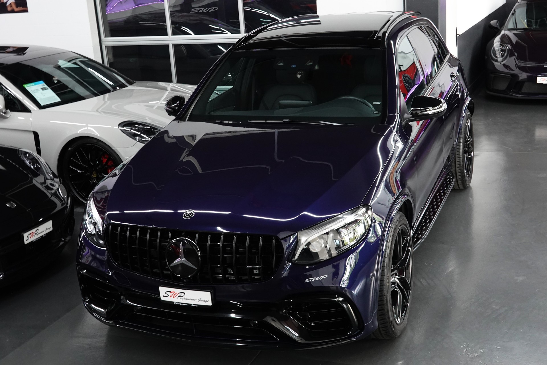 MERCEDES-BENZ GLC 63 S AMG 4Matic+ 9G-TRONIC CH-FZ FULL ON TOP BLAU MET.-showroom-element-3