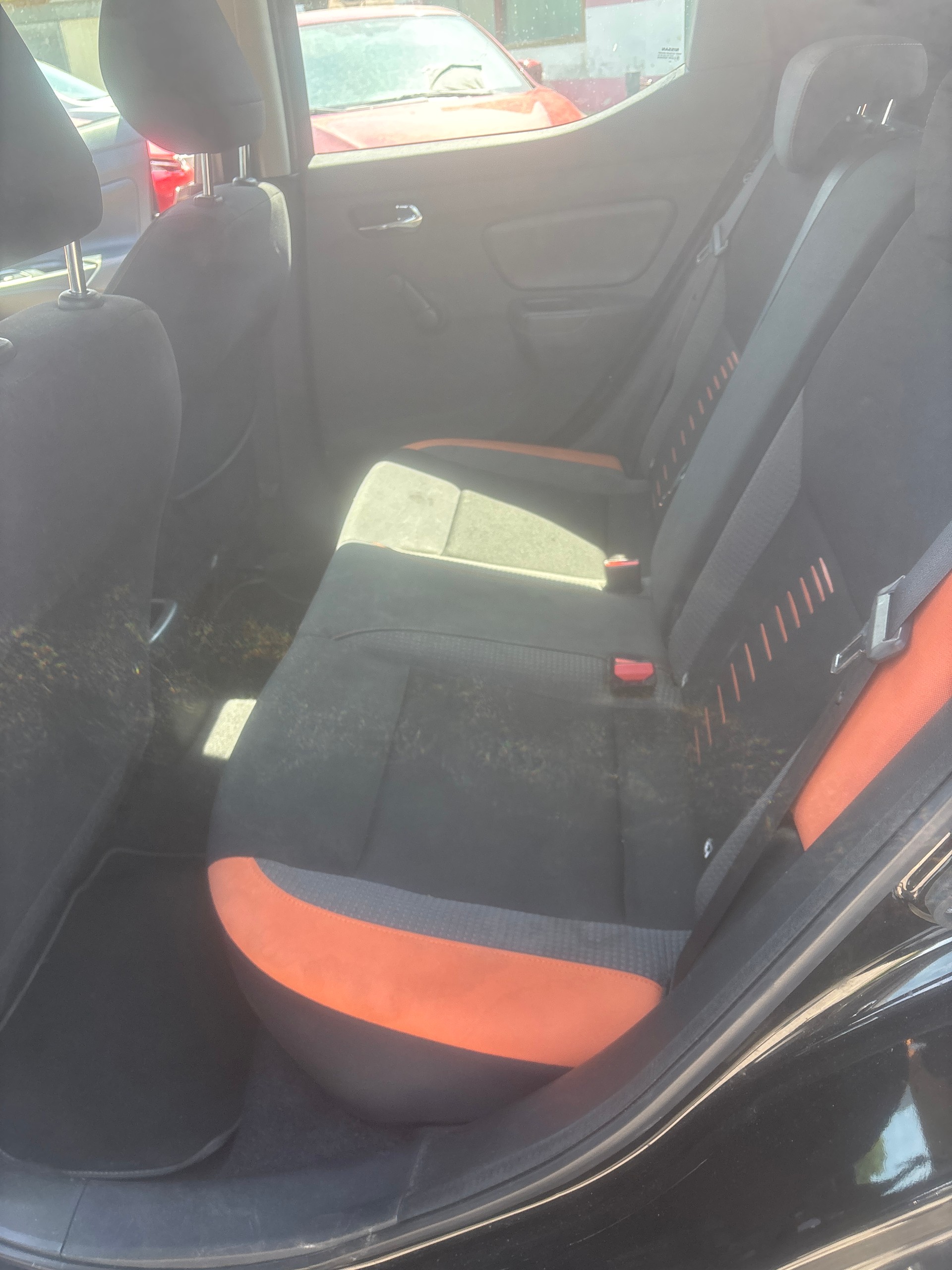 NISSAN Micra 1.5 dCi tekna-image-8