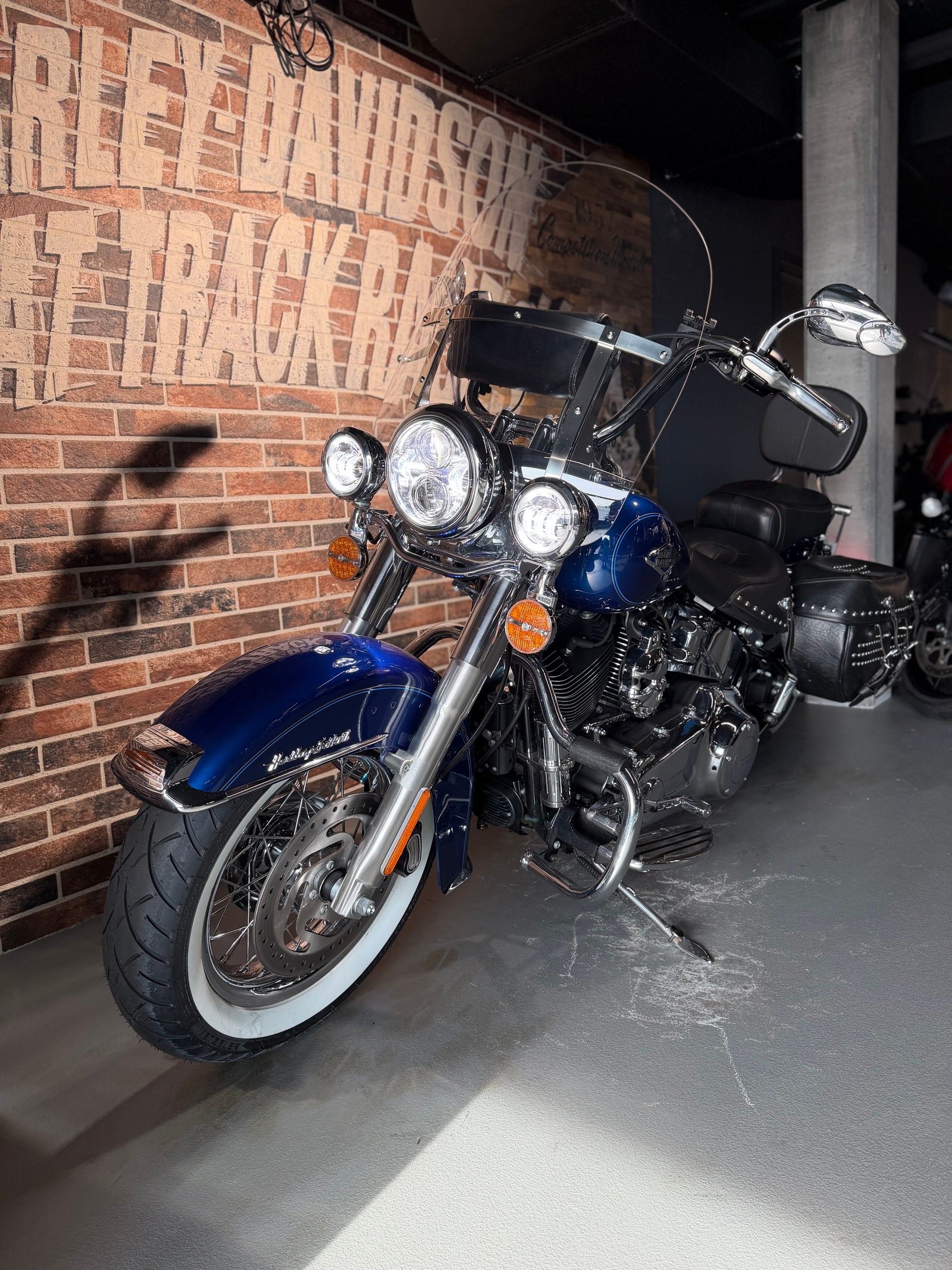 HARLEY-DAVIDSON FLSTC Softail Heritage Classic ABS (35KW Possible)-image-1
