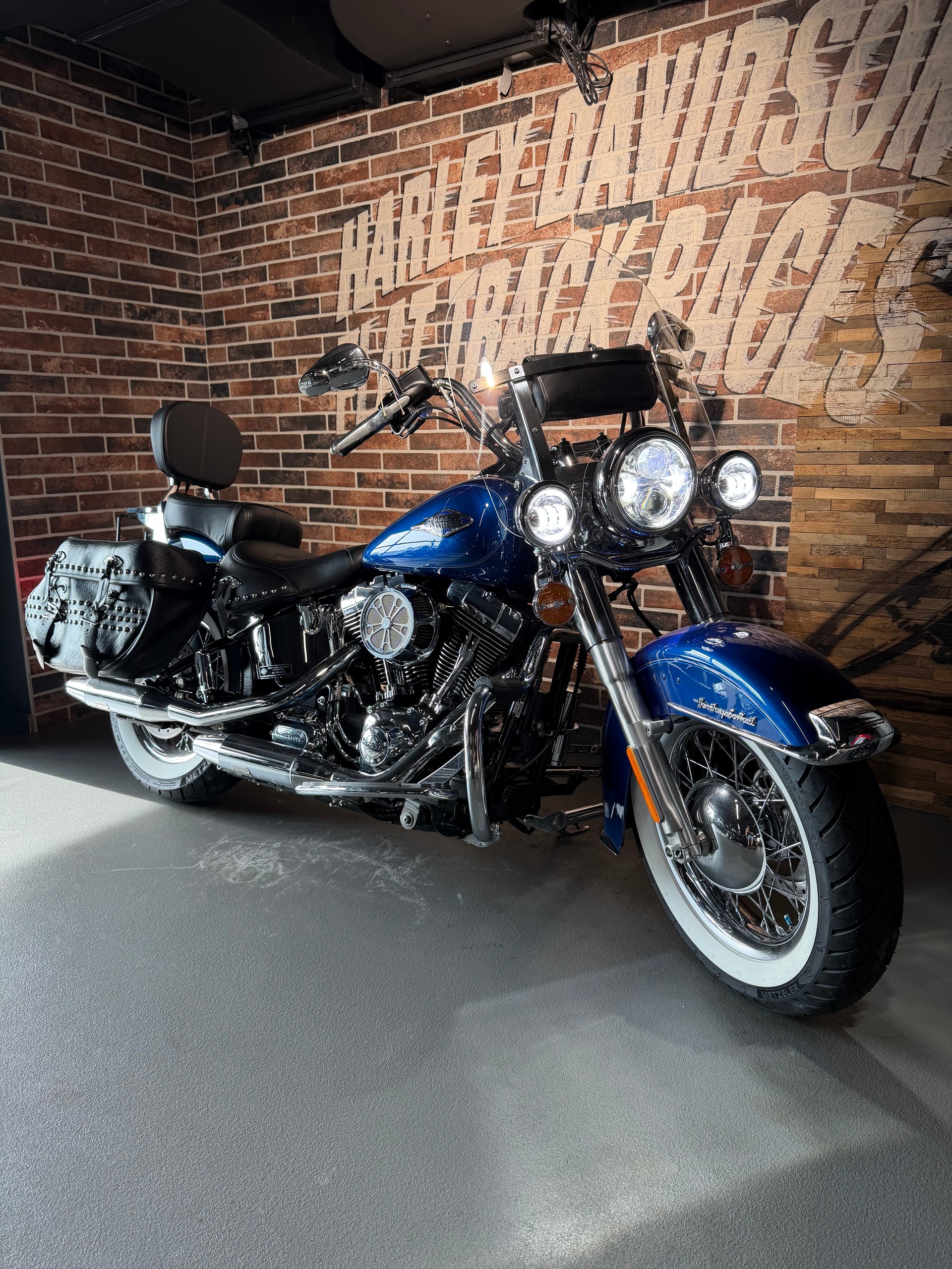 HARLEY-DAVIDSON FLSTC Softail Heritage Classic ABS (35KW Possible)-image-11