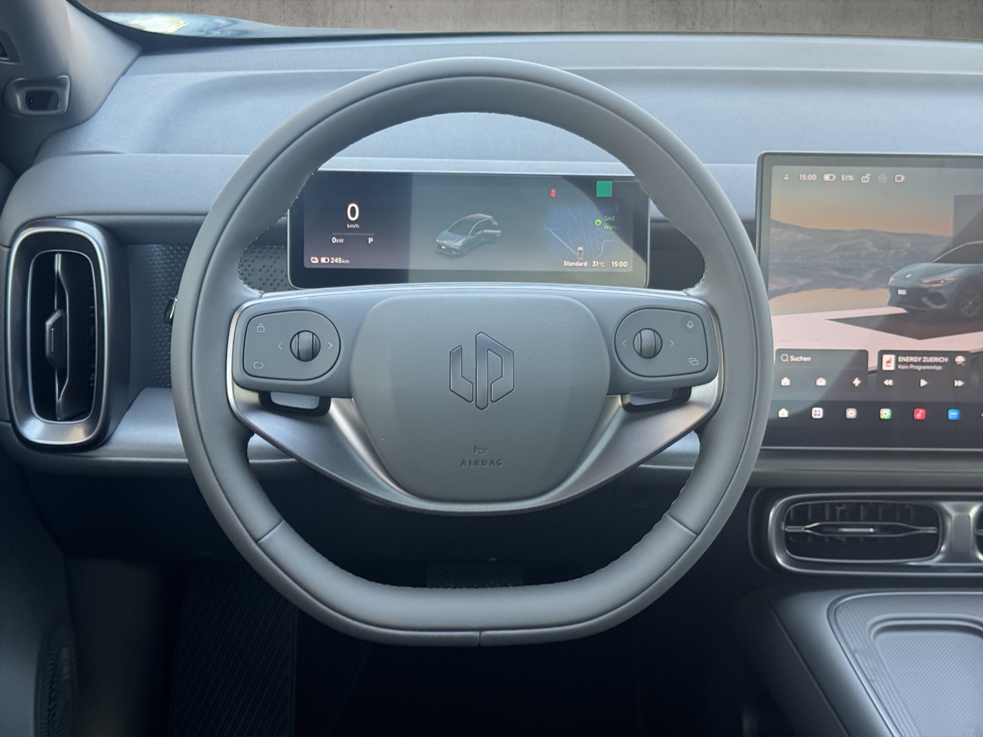 LEAPMOTOR B05 EV-image-13