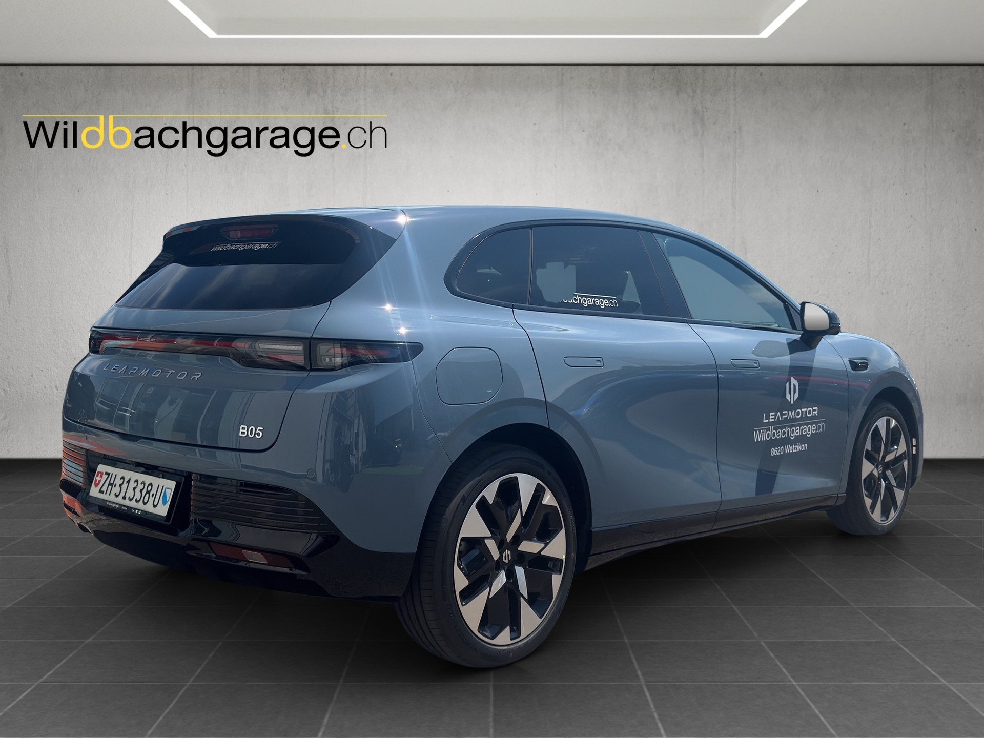LEAPMOTOR B05 EV-image-4