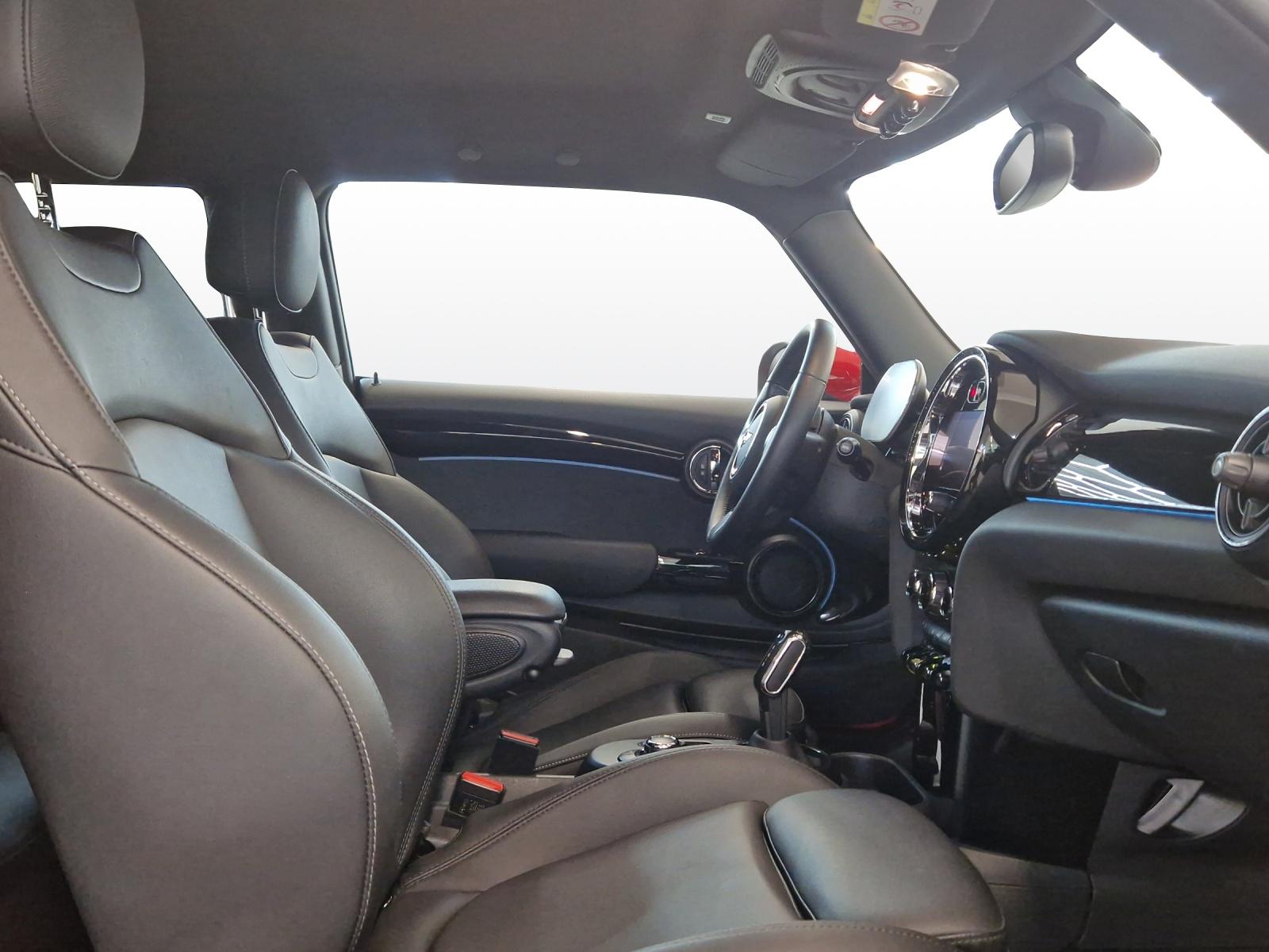 MINI Cooper SE F56-image-12