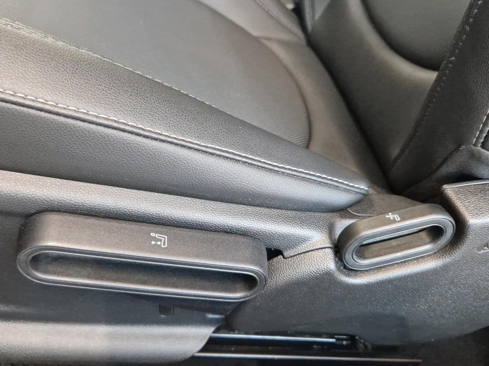 MINI Cooper SE F56-image-17