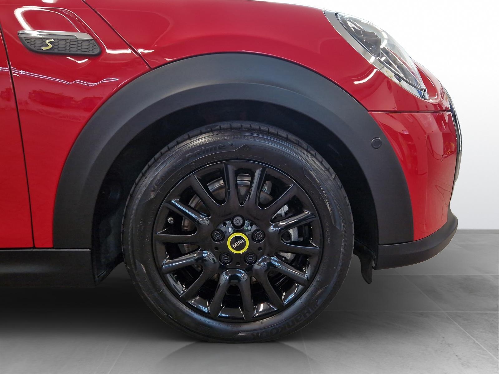 MINI Cooper SE F56-image-9
