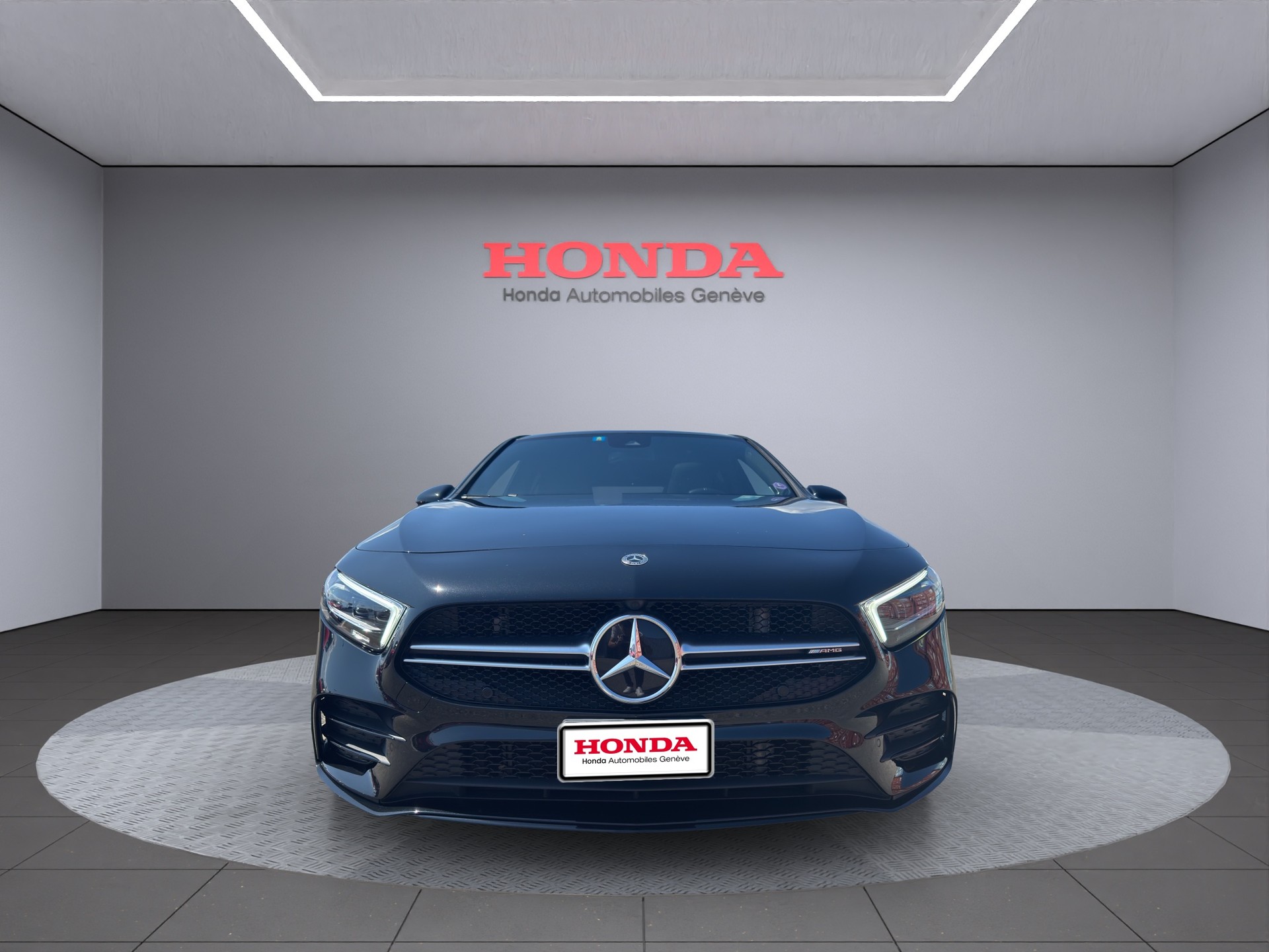 MERCEDES-BENZ Mercedes Classe A35 AMG 4matic-showroom-element-2