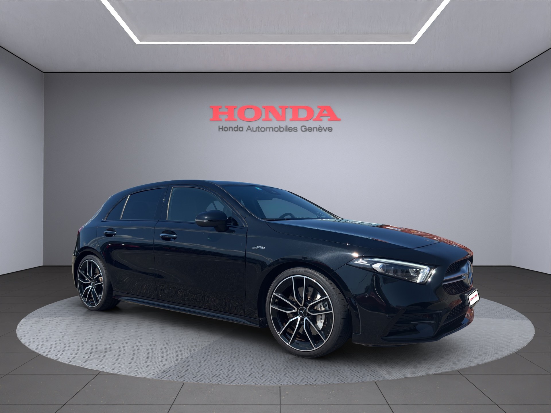 MERCEDES-BENZ Mercedes Classe A35 AMG 4matic-showroom-element-1