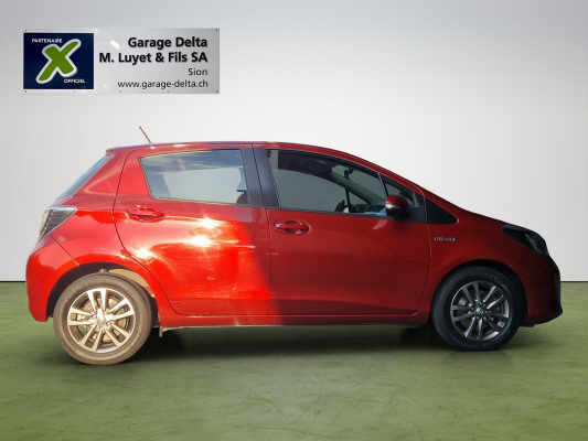 TOYOTA Yaris 1.5 Hybrid Luna-showroom-element-1