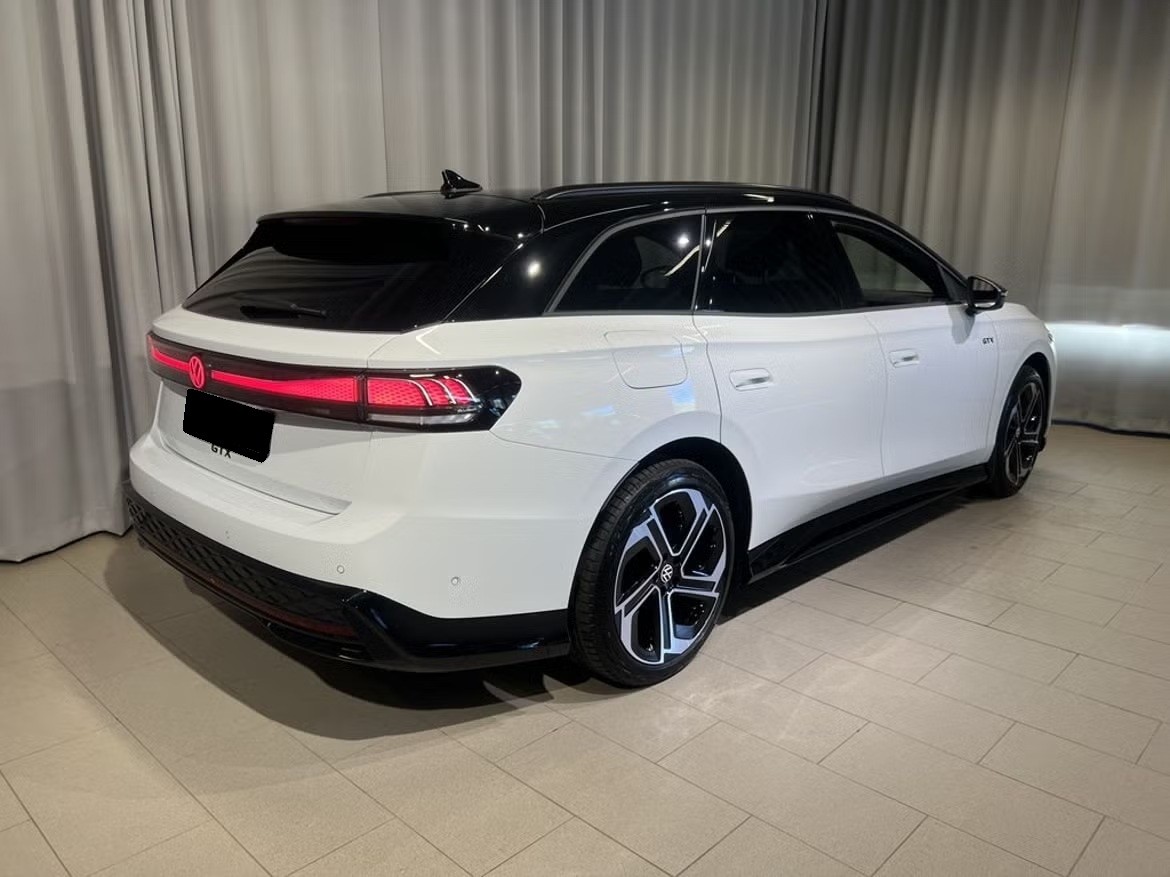 VW ID.7 Tourer GTX 86 kWh GTX 4 Motion-image-7