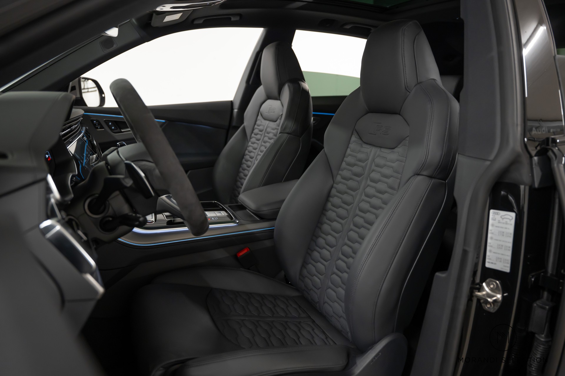 AUDI RS Q8 SUV 4.0 V8 TFSI performance quattro T-Tronic-image-14