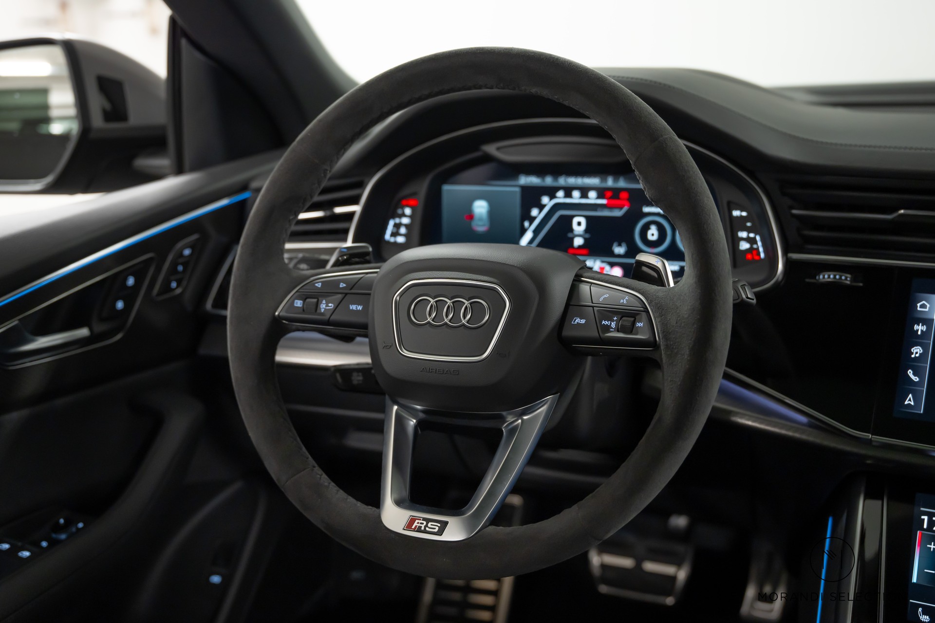 AUDI RS Q8 SUV 4.0 V8 TFSI performance quattro T-Tronic-image-24