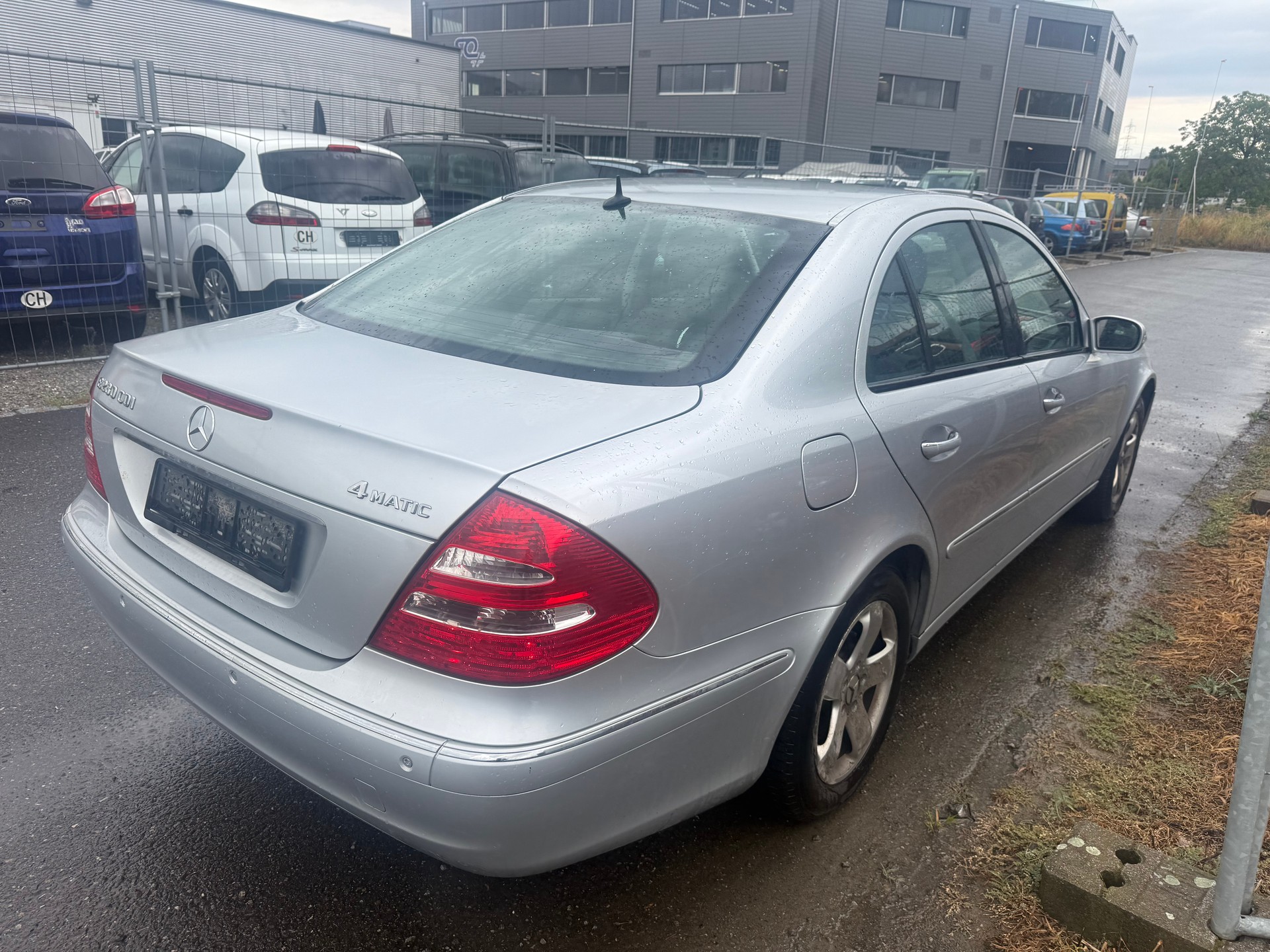 MERCEDES-BENZ E 280 CDI Elégance 4Matic Automatic-image-2