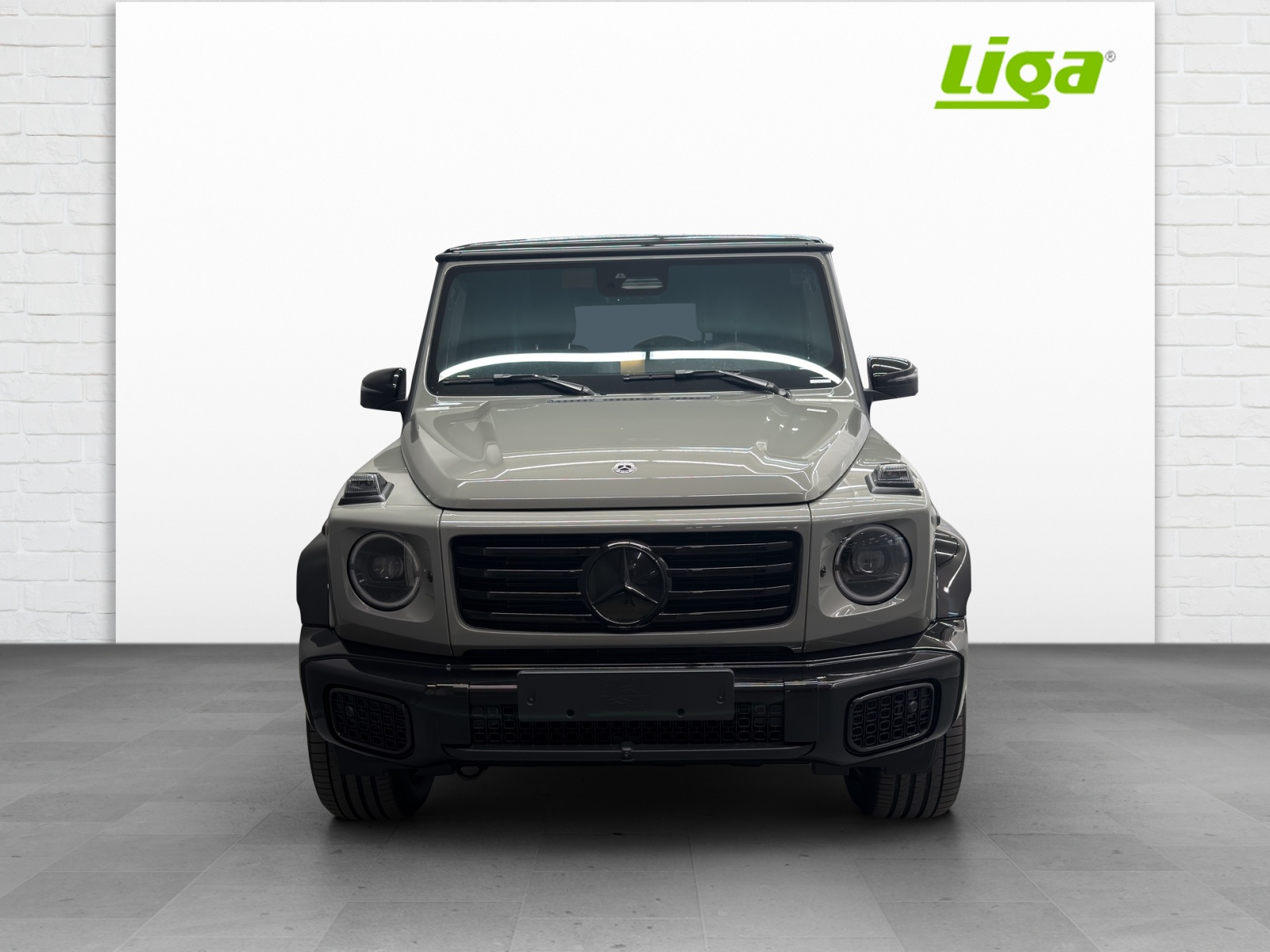 MERCEDES-BENZ G 450d-showroom-element-1