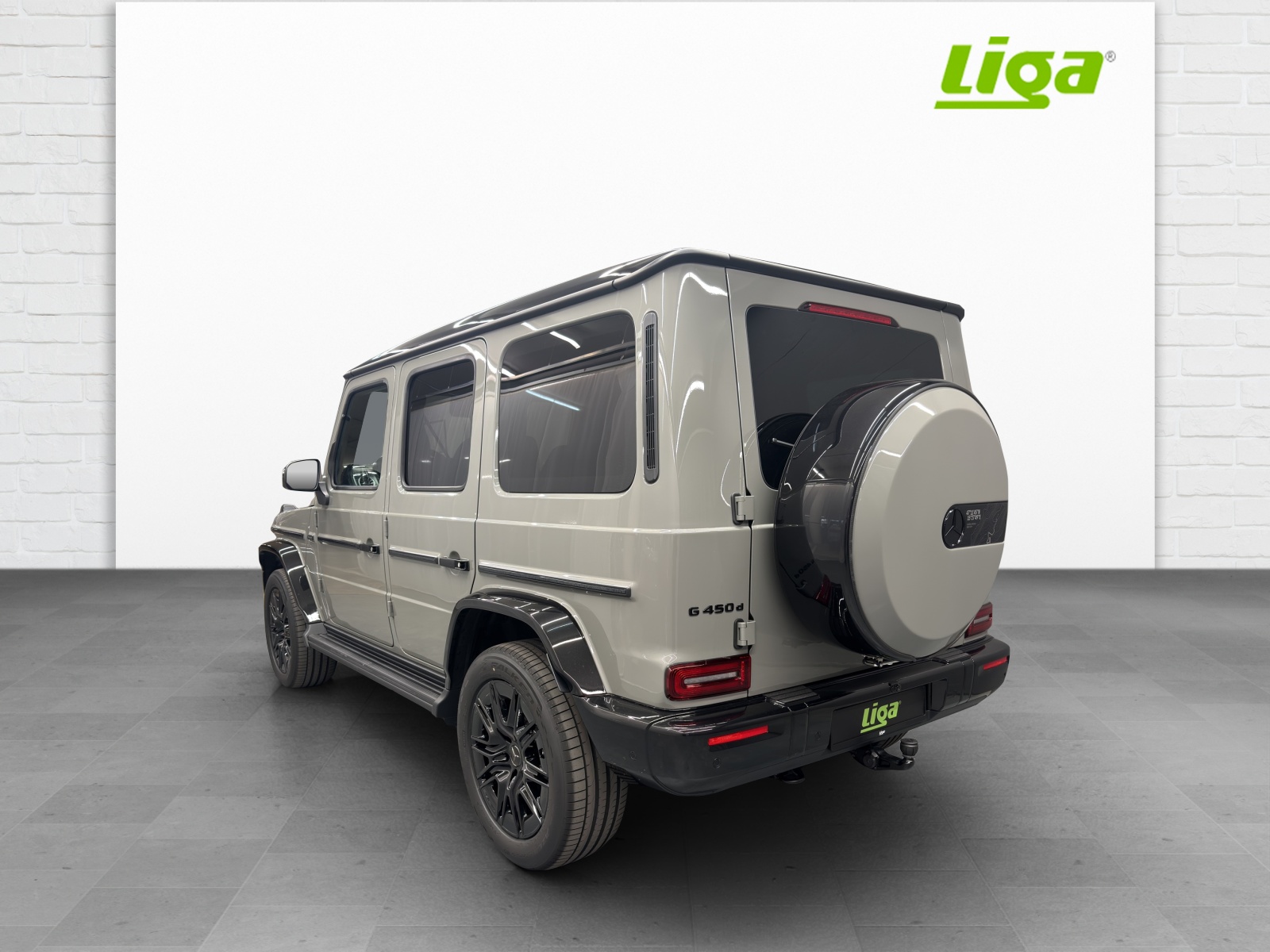 MERCEDES-BENZ G 450d-showroom-element-3