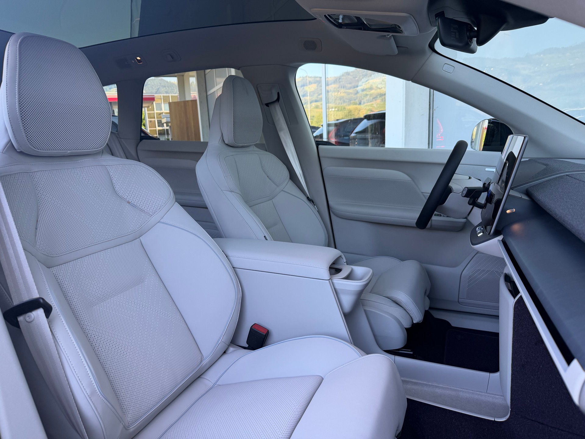 VOLVO EX60 Twin Ultra AWD-showroom-element-3