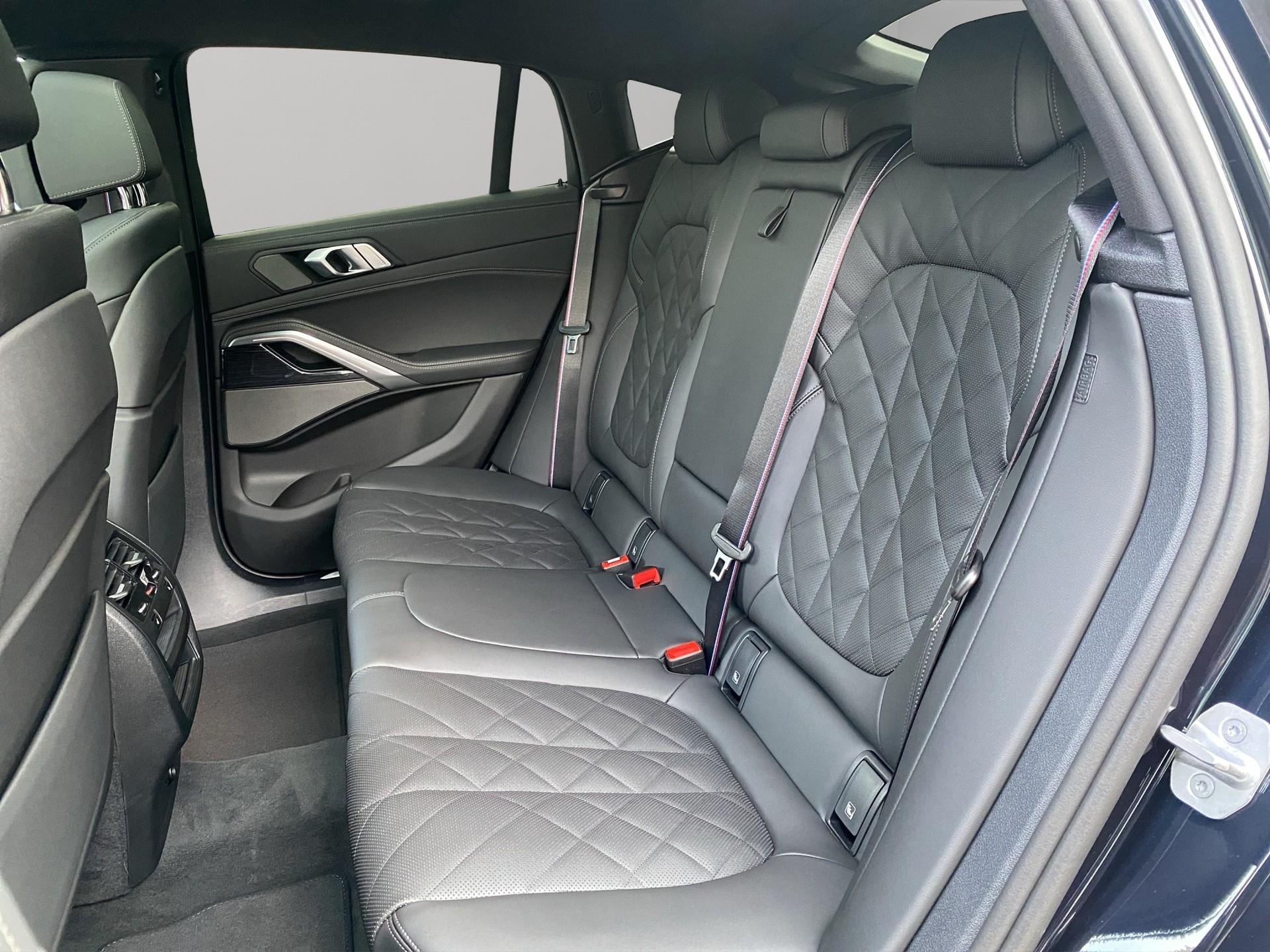 BMW X6 xDrive 48V 40d M Sport Pro Steptronic-image-17