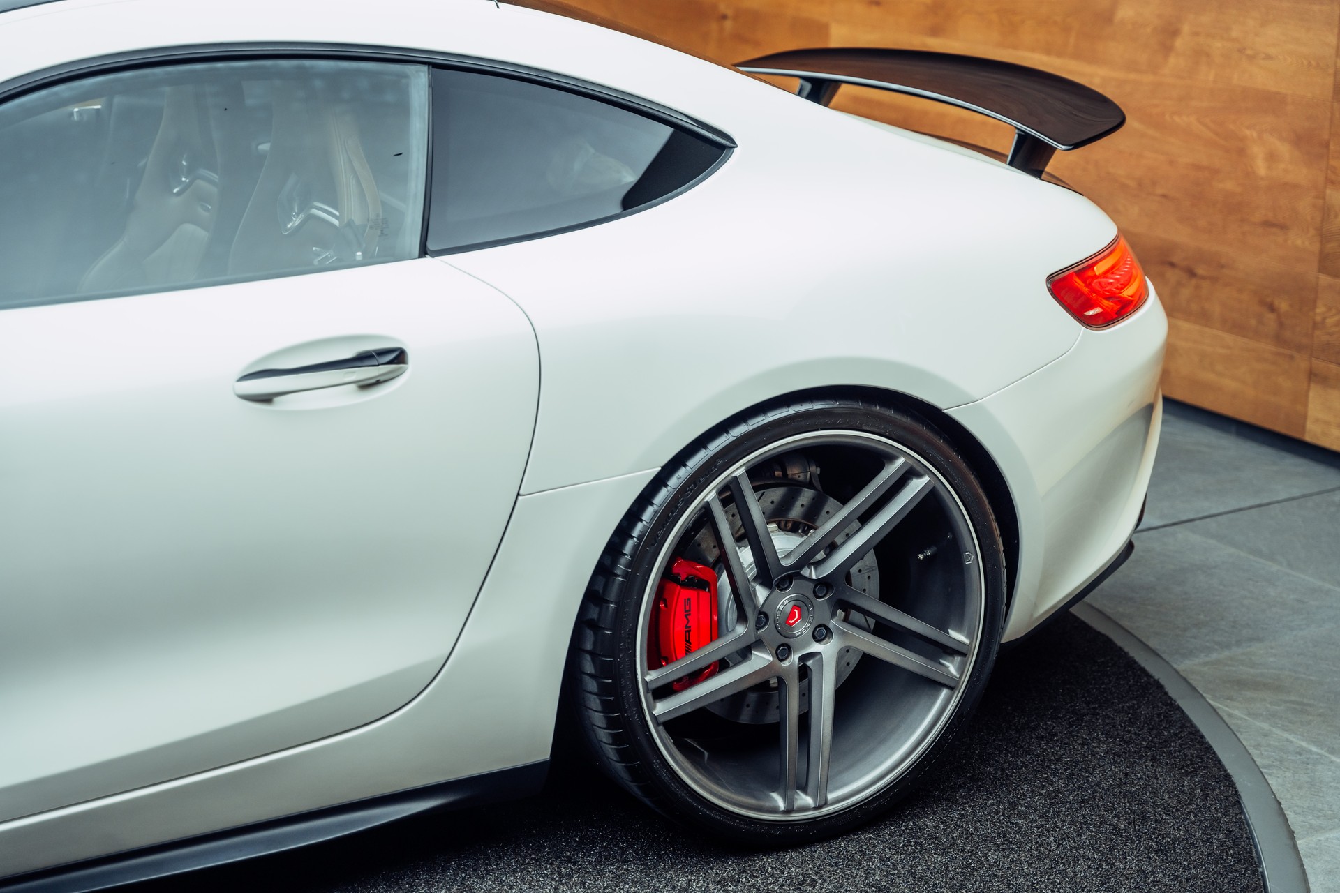 MERCEDES-BENZ AMG GT S Speedshift DCT-image-18