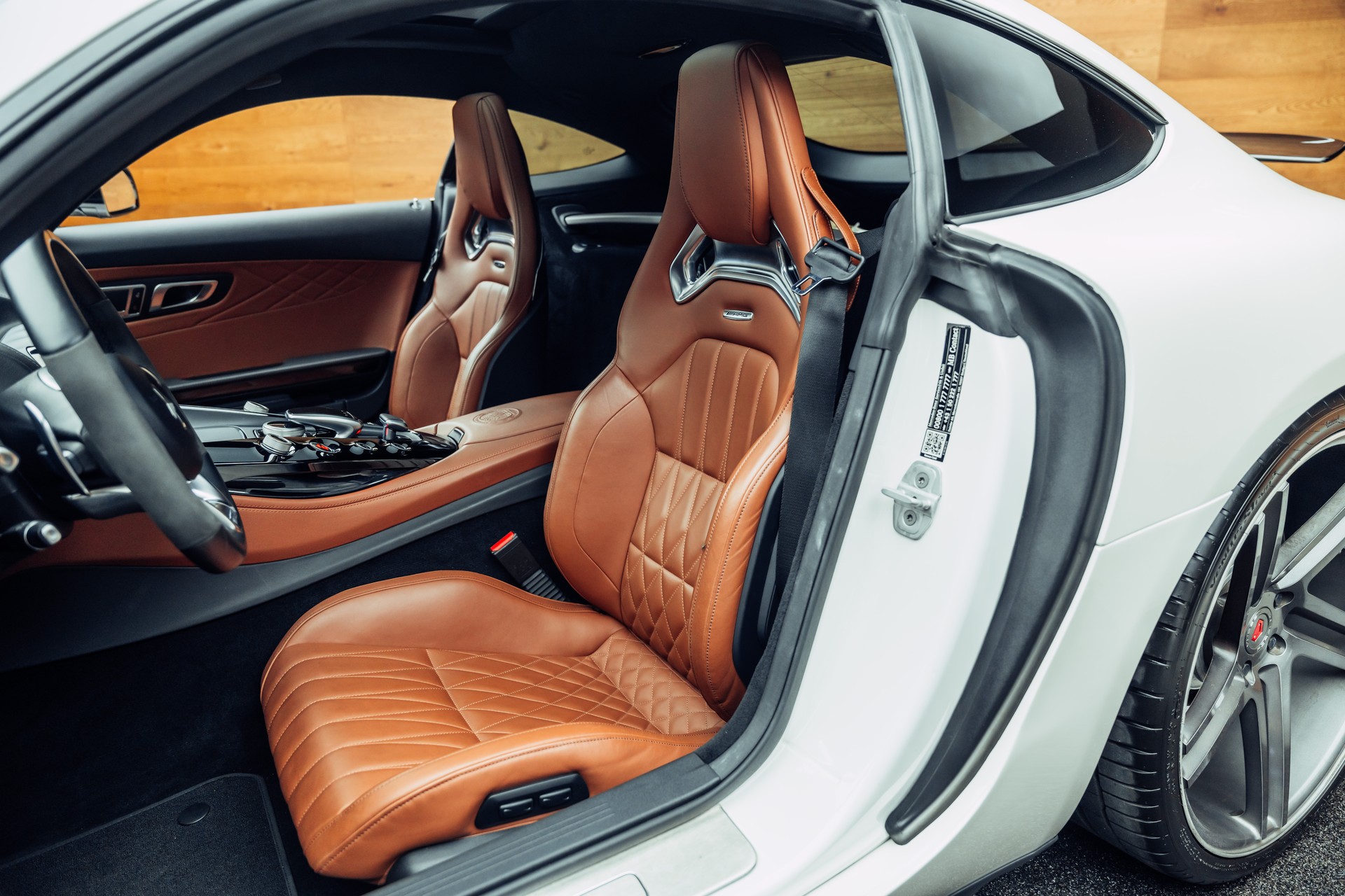 MERCEDES-BENZ AMG GT S Speedshift DCT-image-7