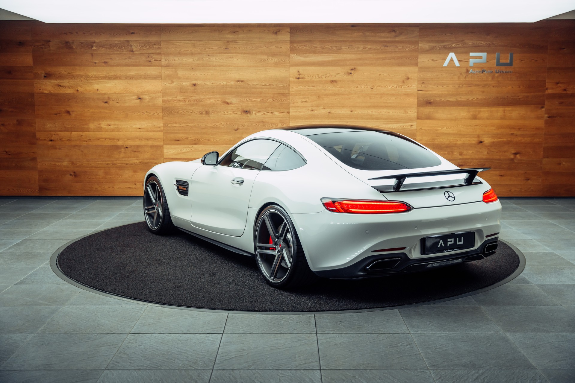 MERCEDES-BENZ AMG GT S Speedshift DCT-showroom-element-2
