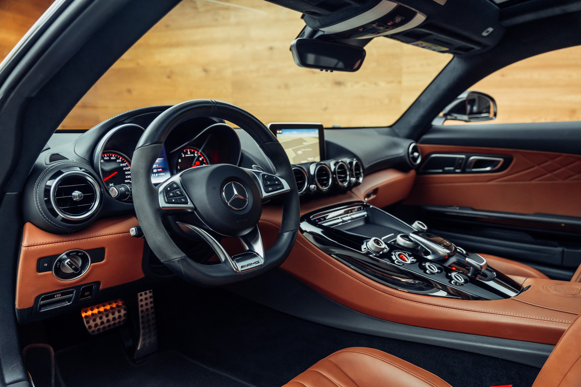 MERCEDES-BENZ AMG GT S Speedshift DCT-image-5