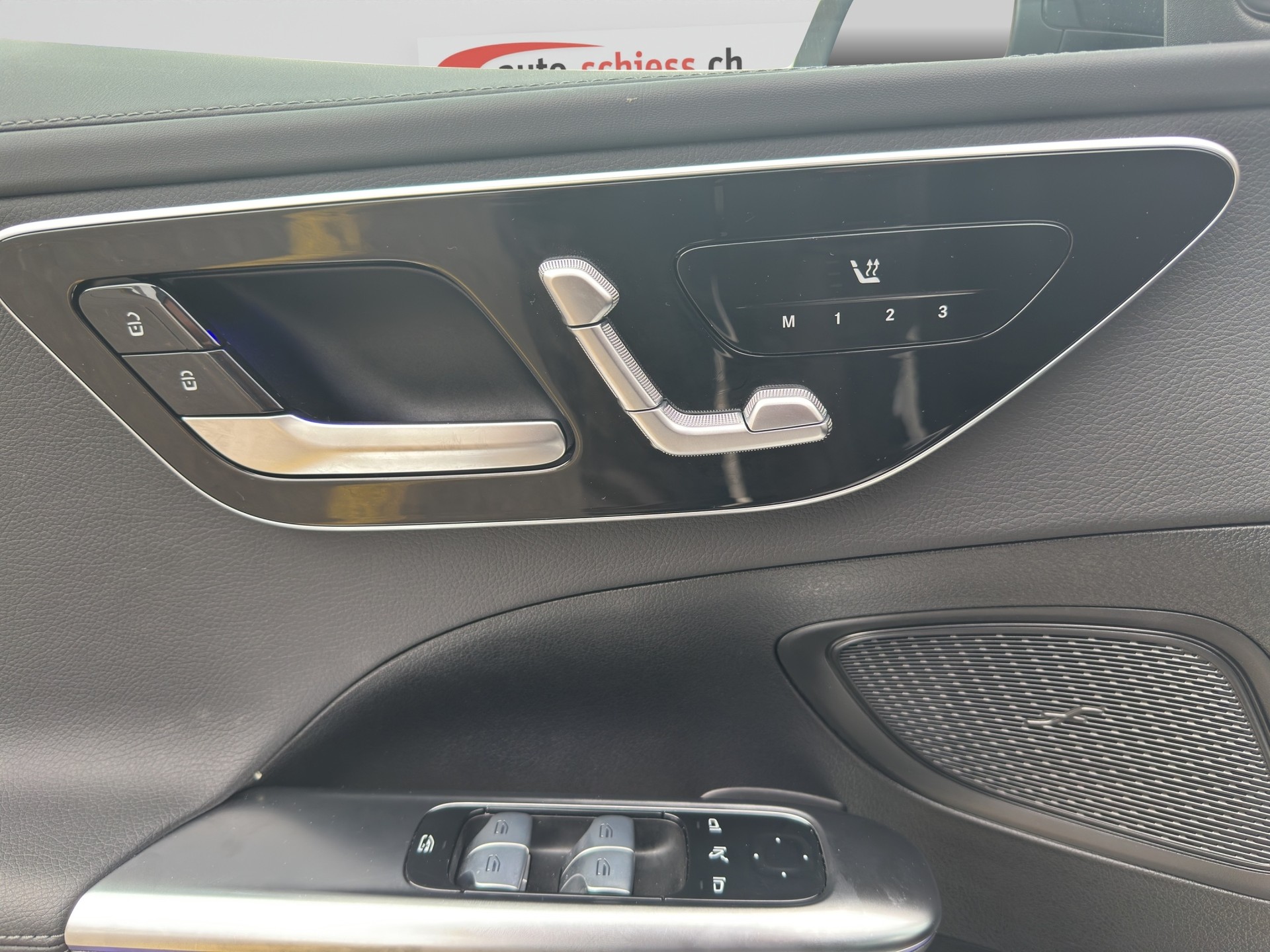 MERCEDES-BENZ C 300 4M AMG Night-image-7