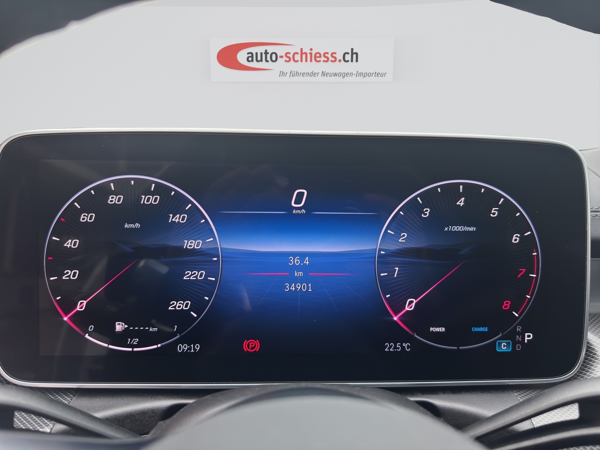 MERCEDES-BENZ C 300 4M AMG Night-showroom-element-1